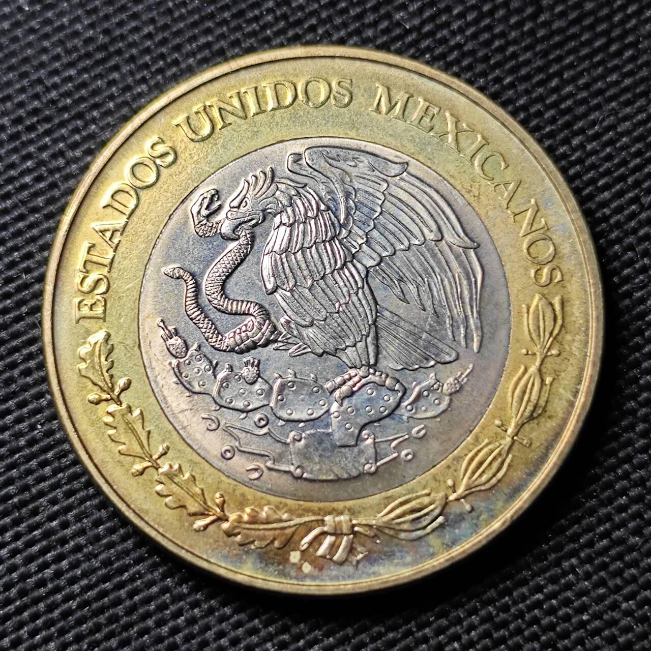 KK钱币收藏小铺  第400期  百期特拍（四拍之四）2月预留时间 周末发货  2001墨西哥20比索纪念币 好品 稀少