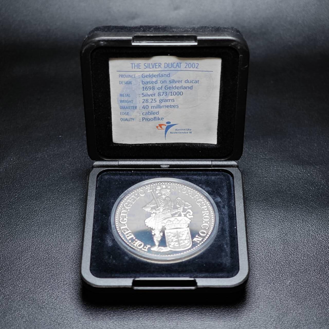 金瓯小拍第三期 古今币章 银价专场 荷兰泽兰省精制银章2002年 28.3克 带盒证