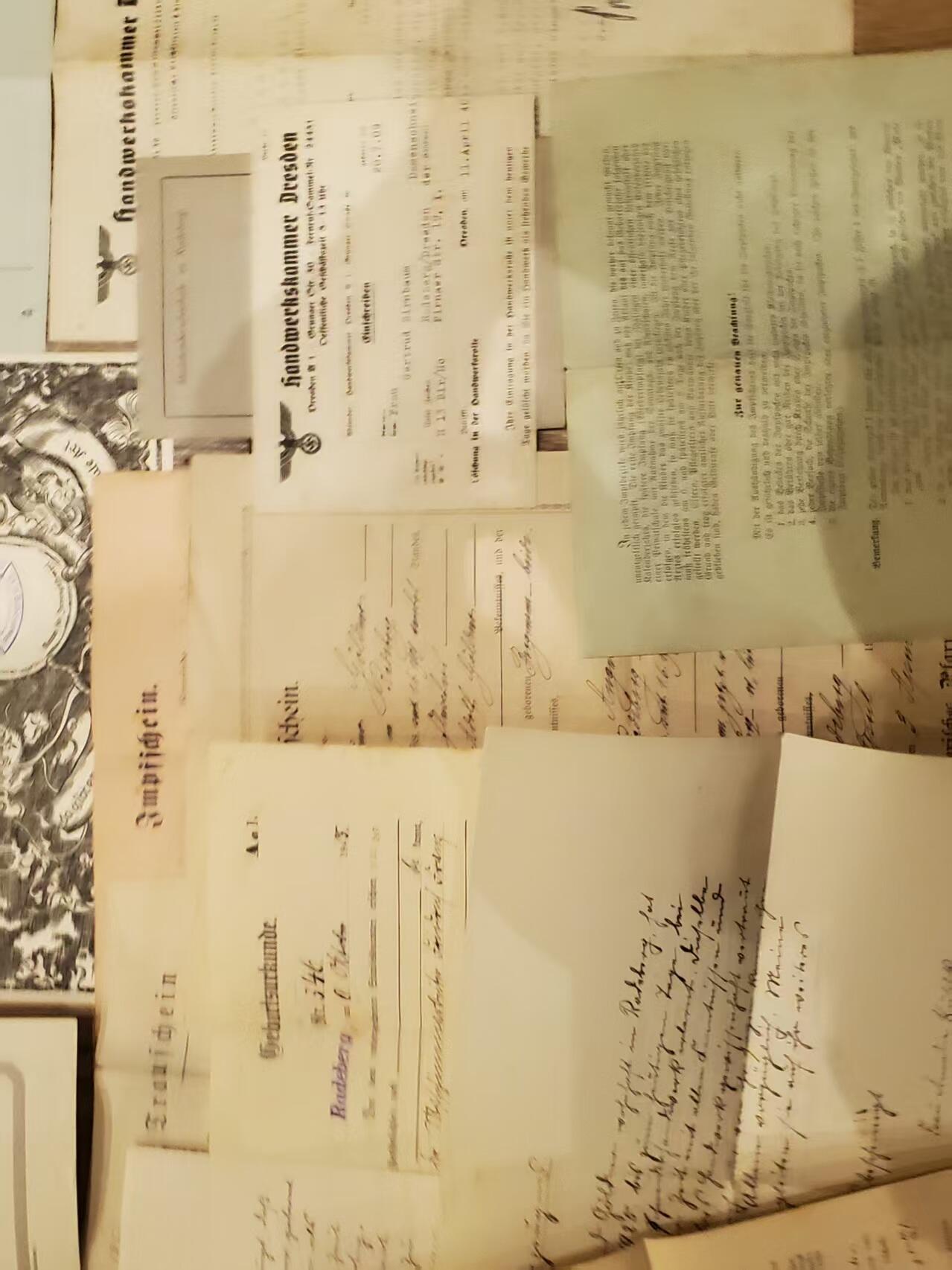 韵星假日拍卖第三十八期 -- Rimey Holidays Auction 38 帝德-魏玛-nazi德国民事服务大全套套证 魏玛时期工艺与裁缝优秀手工者大证书 魏玛时期登记册 帝德魏玛时期信件 文件 nazi德国帝国手工艺术登记局等级证 保存非常完好 纸张均无损