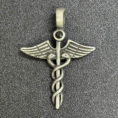 西秦中古拍卖第七十四期 -  欧洲 医疗兵吊坠