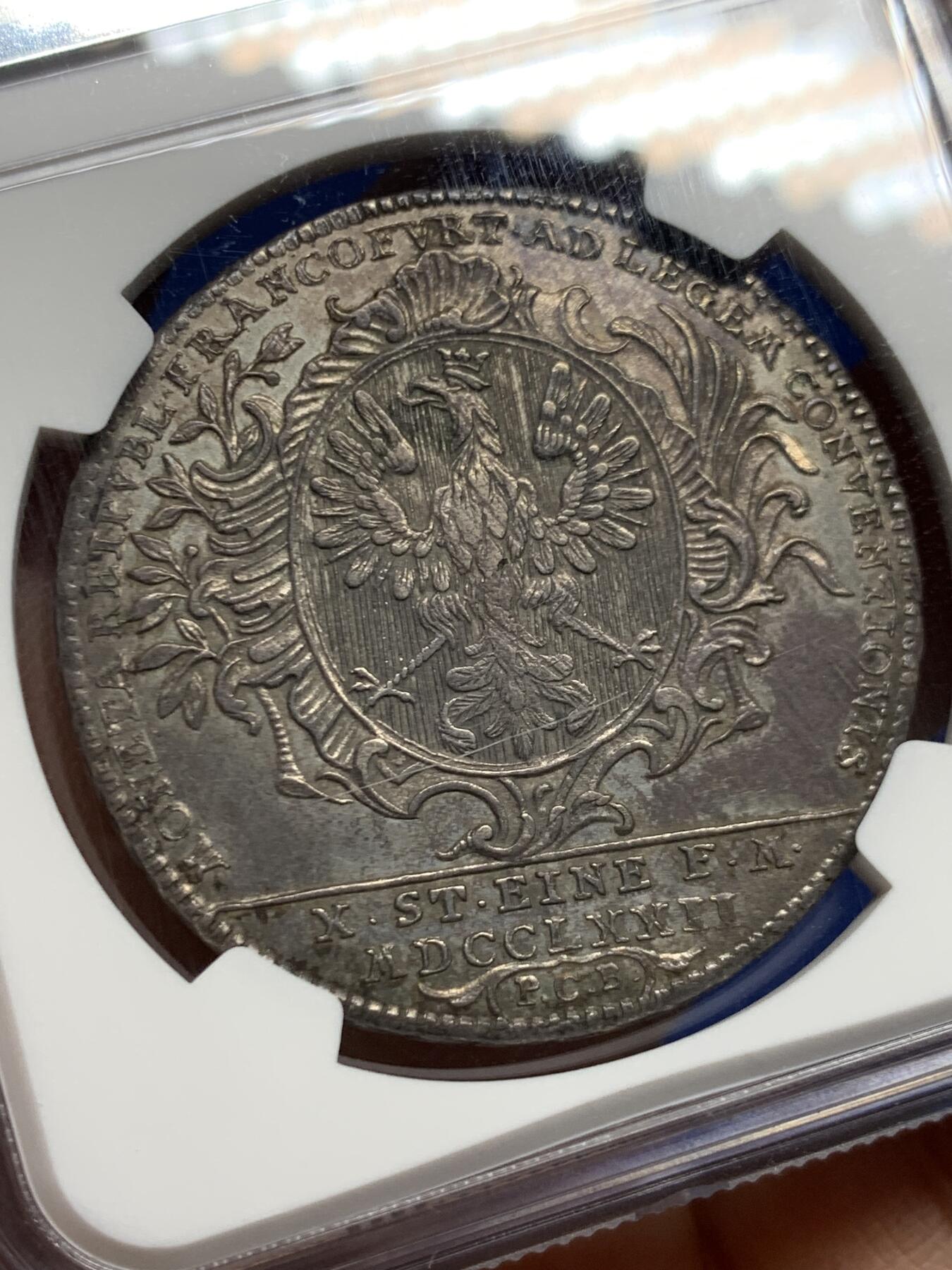 《竞宝斋》第462场 周日，周一，2场连拍 （全场包邮）欢迎送拍 NGC AUD 德国1772年法兰克福城市景观泰勒大银币 原味深彩包浆