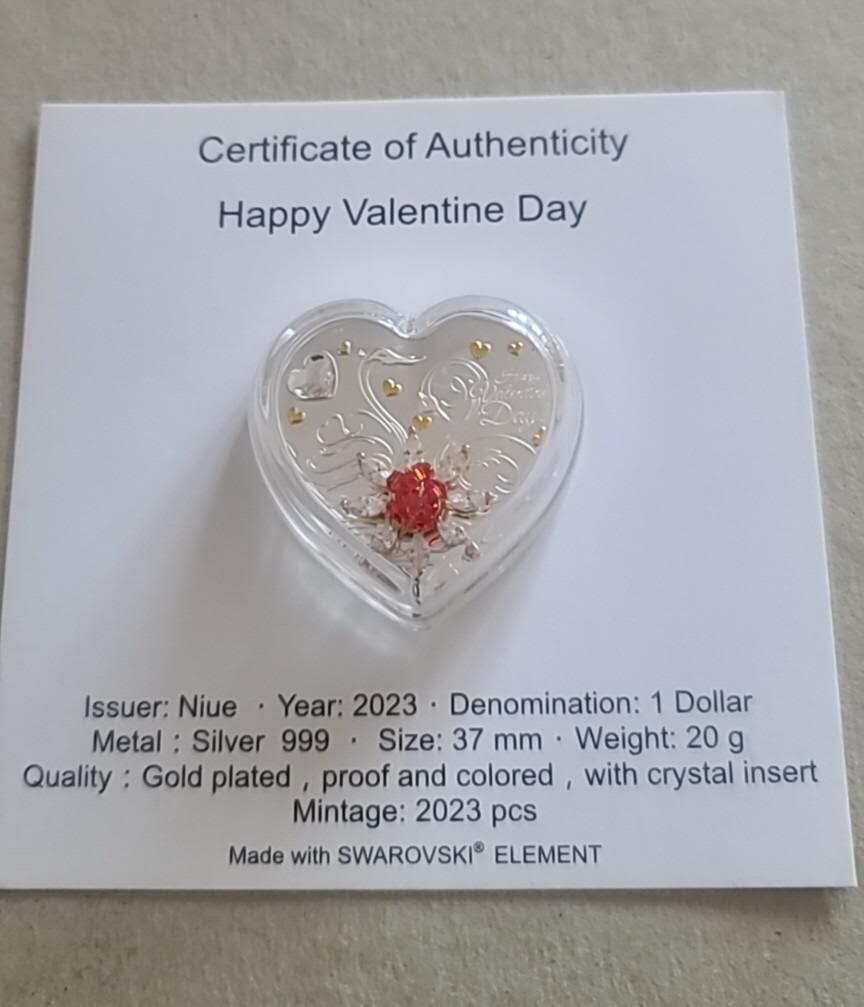 金瓯小拍第三期 古今币章 银价专场 纽埃情人节心形镶钻银币2023年 重20克 盒证齐全 盒有小裂
