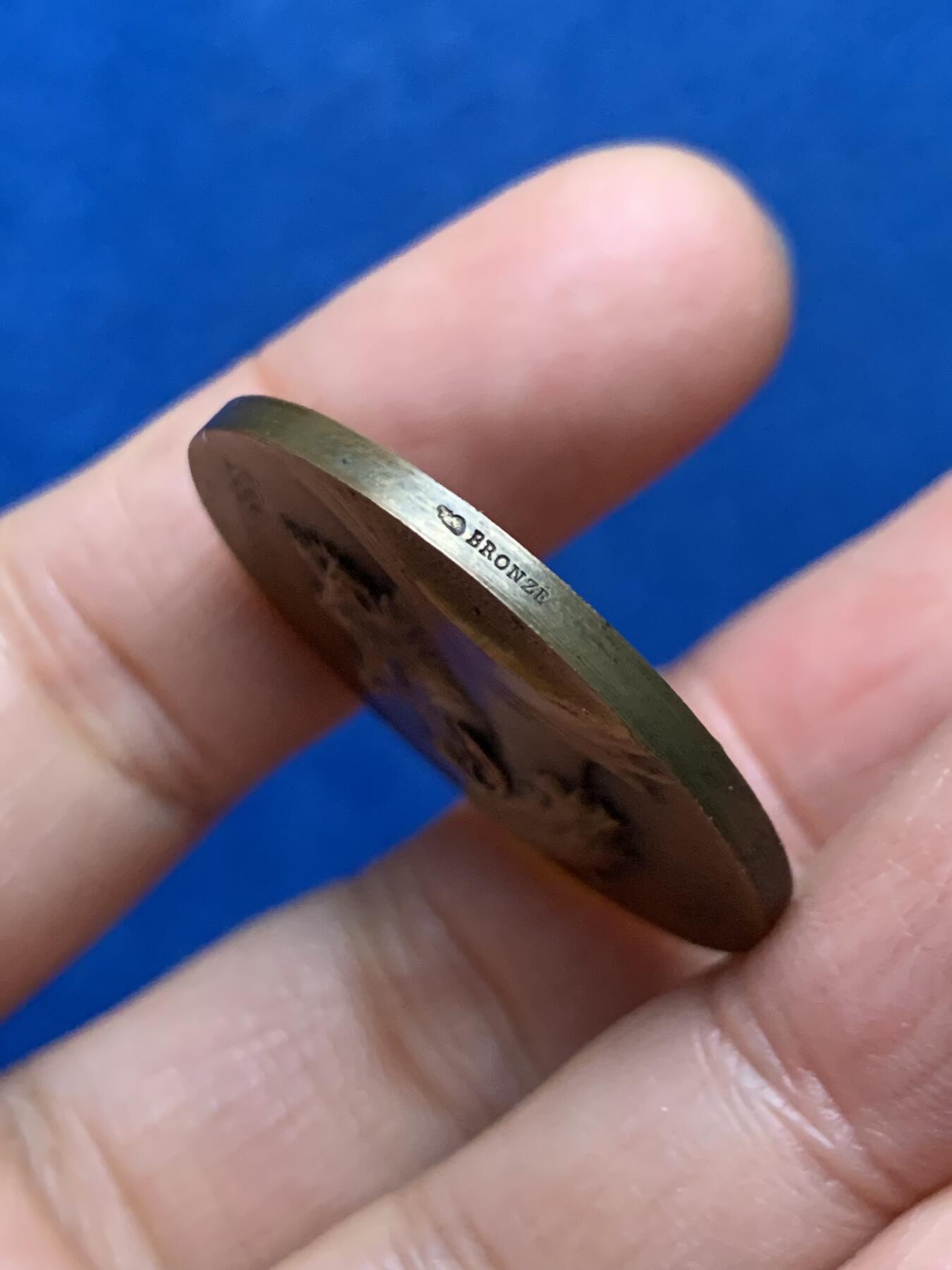 《竞宝斋》第462场 周日，周一，2场连拍 （全场包邮）欢迎送拍 维克托雨果纪念铜章 18.6克 33mm 丰饶角铜标