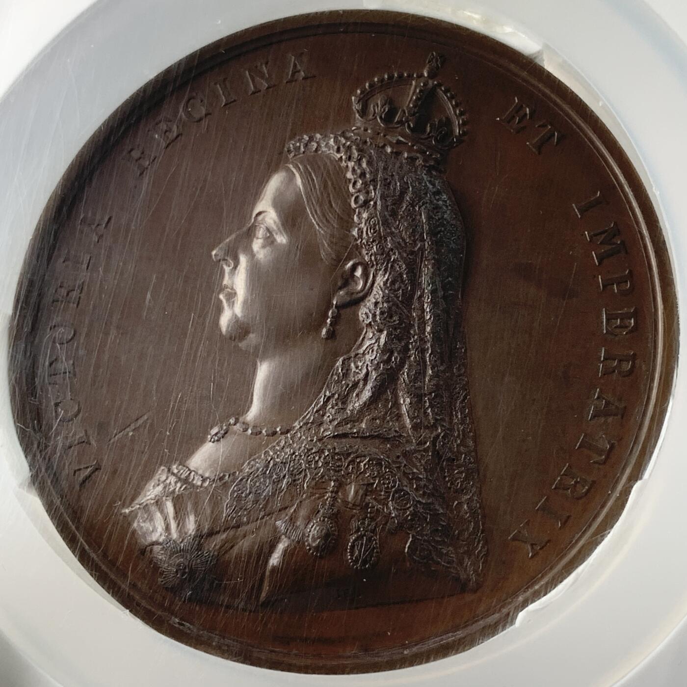 掌中浮雕-藏着的欧洲第051场 1887年维多利亚女王登基50年铜章, 77mm，J.E. Boehm and F. Leighton雕刻 