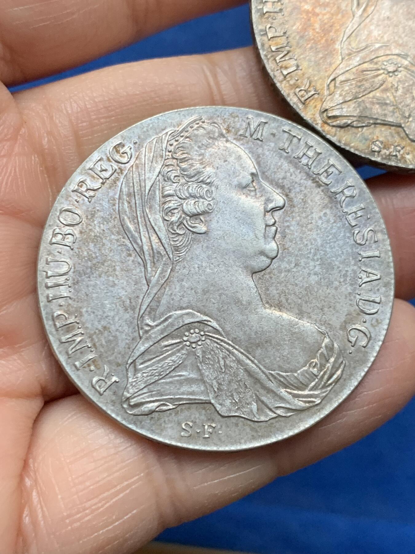 《竞宝斋》第462场 周日，周一，2场连拍 （全场包邮）欢迎送拍 两枚一组 1780后铸版大奶妈 带彩