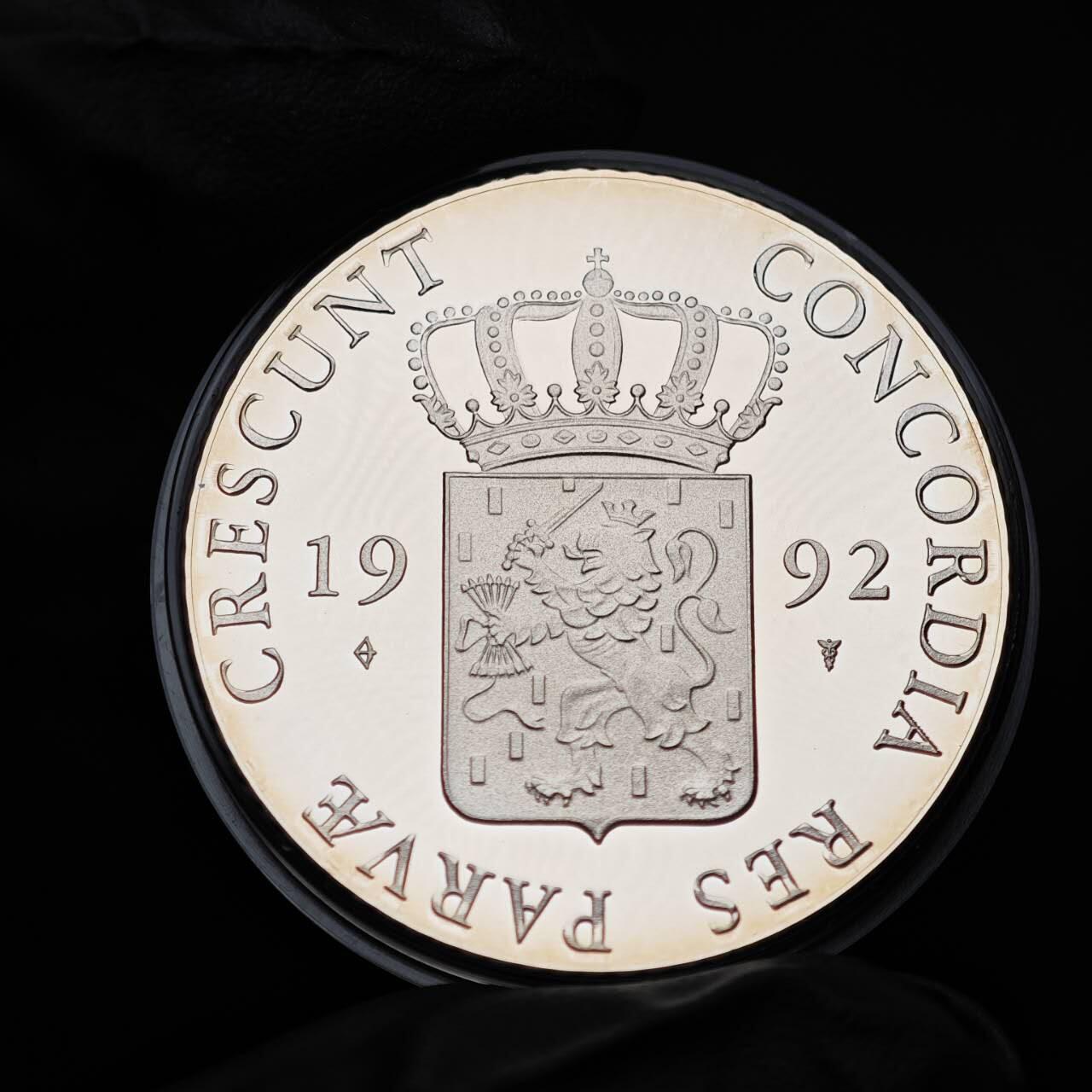 金瓯小拍第三期 古今币章 银价专场 荷兰杜卡特复刻精制银章1992年 28.3克 带盒证