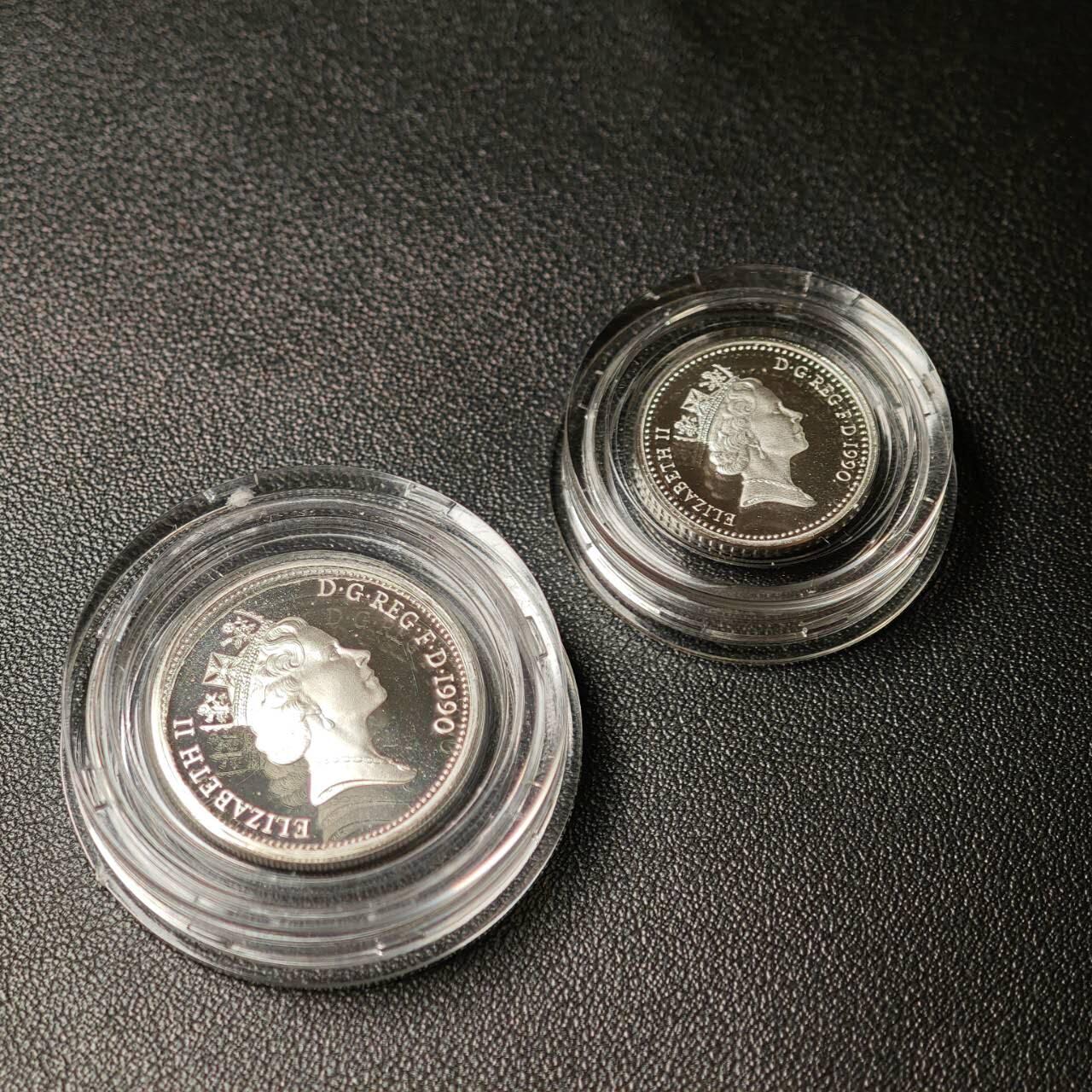 金瓯小拍第三期 古今币章 银价专场 英国5便士1对2枚精制银币1990年 重3.25克+5.65克 状态极佳无氧化硫化 盒证齐全