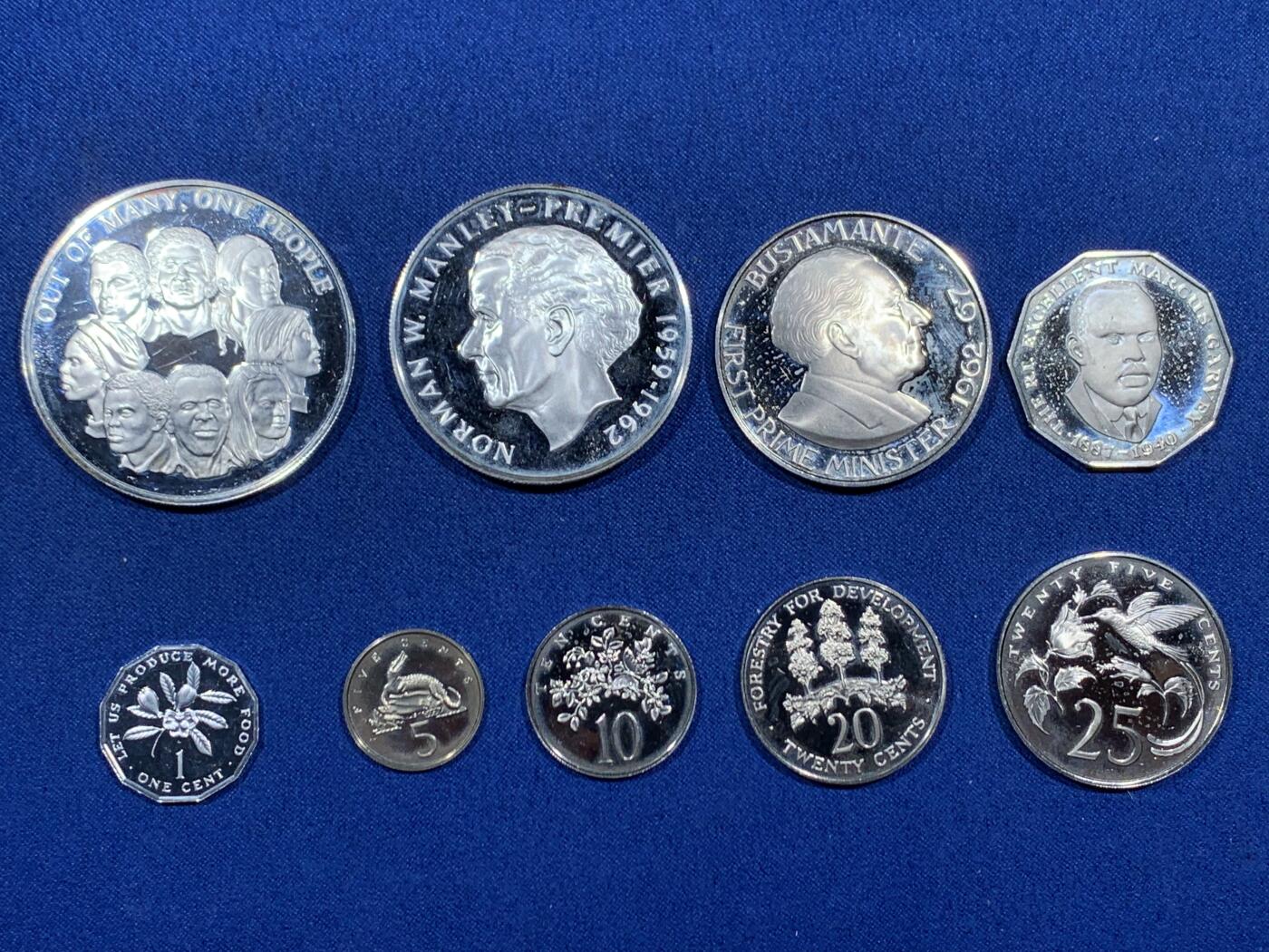 《竞宝斋》第462场 周日，周一，2场连拍 （全场包邮）欢迎送拍 1978年牙买加官方精制套币9枚，含2枚大银币，43.2g，925银；37.2g，500银 盒证齐全