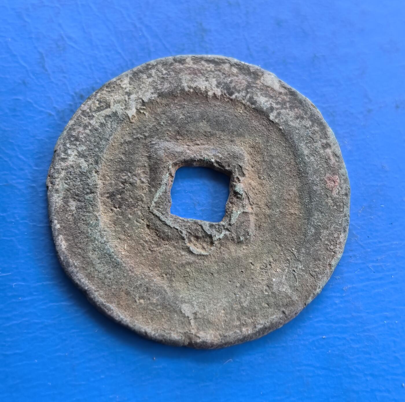 外国优质老铜币高银银币，周六九点倒数截拍，满百包邮，持续收拍 圣宋元宝直径30mm