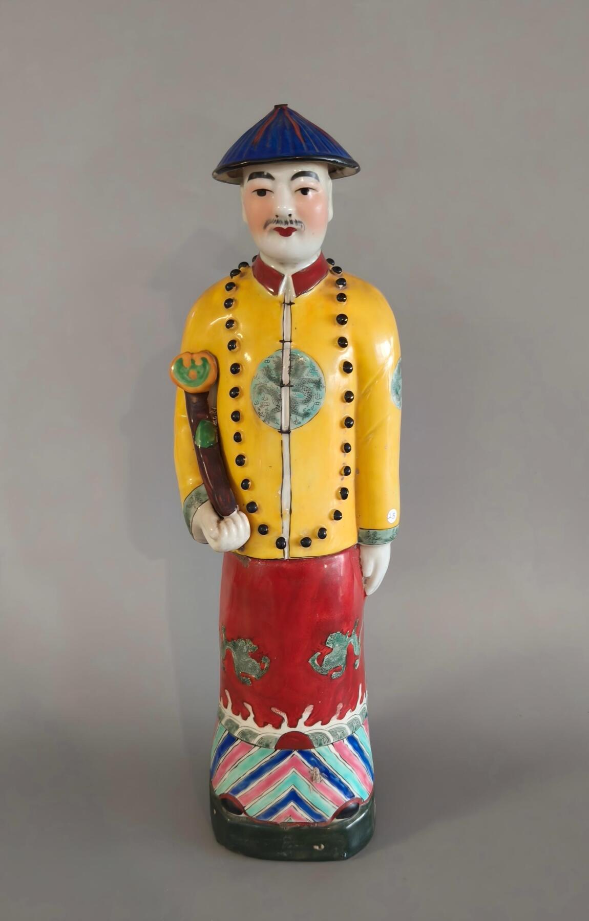 上海都达杂项专场九（全场包邮） 民国 福建会馆 粉彩清人造像1-28