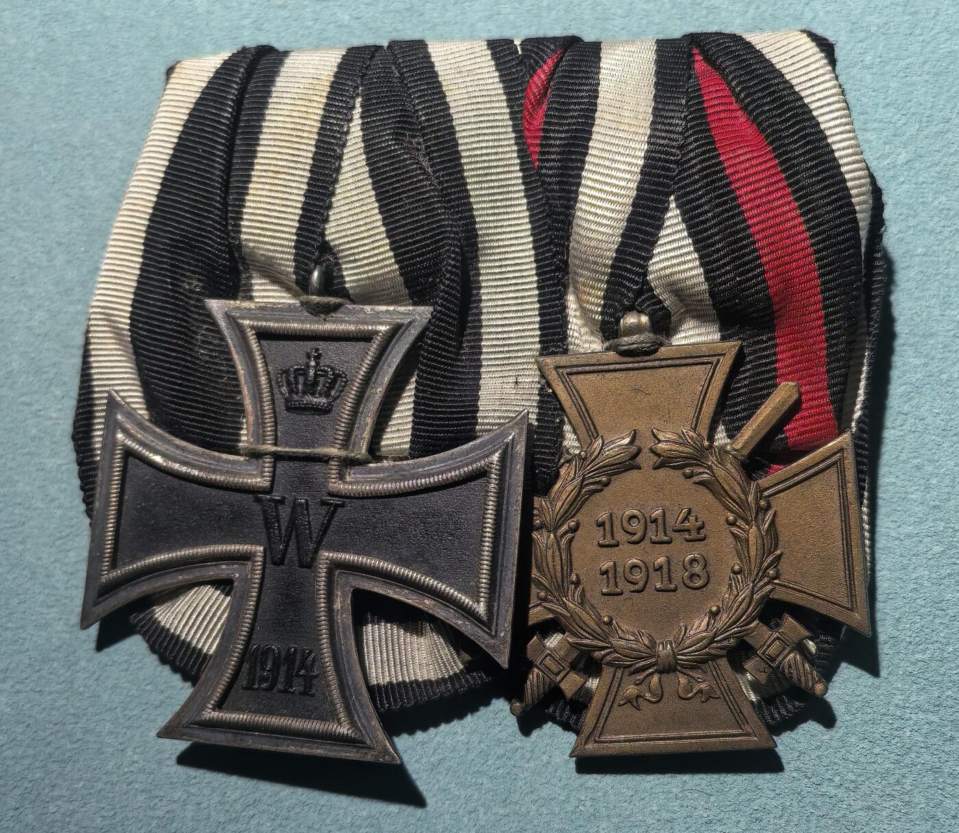 盛世勋华——号角文化勋章邮票专场拍卖第302期 德国（一战）两联阅兵式联挂 包括二级铁十字勋章和佩剑兴登堡奖章