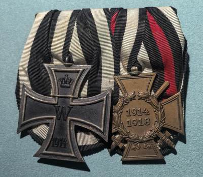 盛世勋华——号角文化勋章邮票专场拍卖第302期 - 德国（一战）两联阅兵式联挂 包括二级铁十字勋章和佩剑兴登堡奖章