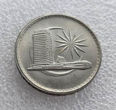 外国优质老铜币高银银币，周六九点倒数截拍，满百包邮，持续收拍 - 马来西亚1981年1 林吉特，正面铸国名 “MALAYSIA”、面值与年份，背面刻画马来西亚国会大厦及星芒纹饰，属马来西亚独立后早期流通辅币，是东南亚钱币收藏的经典品种。