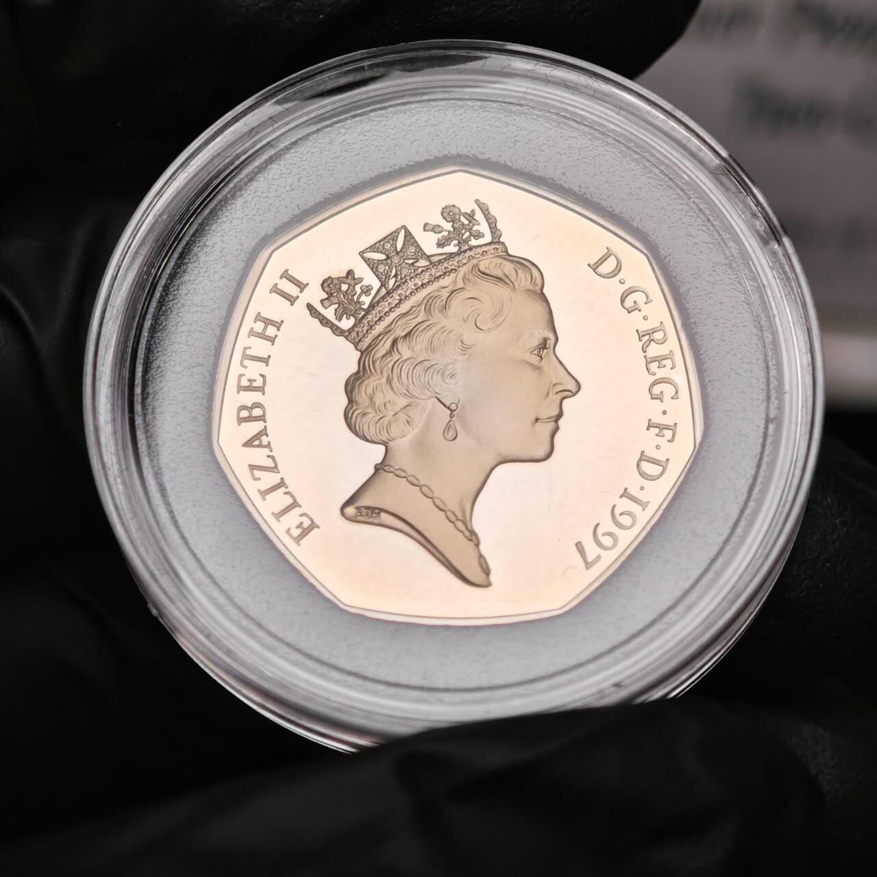 金瓯小拍第三期 古今币章 银价专场 英国50便士1对2枚精制银币1997年 重8克+13.5克 小版有氧化 盒证齐全