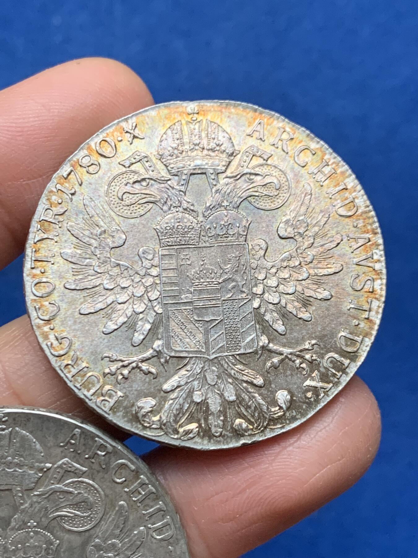 《竞宝斋》第462场 周日，周一，2场连拍 （全场包邮）欢迎送拍 两枚一组 1780后铸版大奶妈 带彩