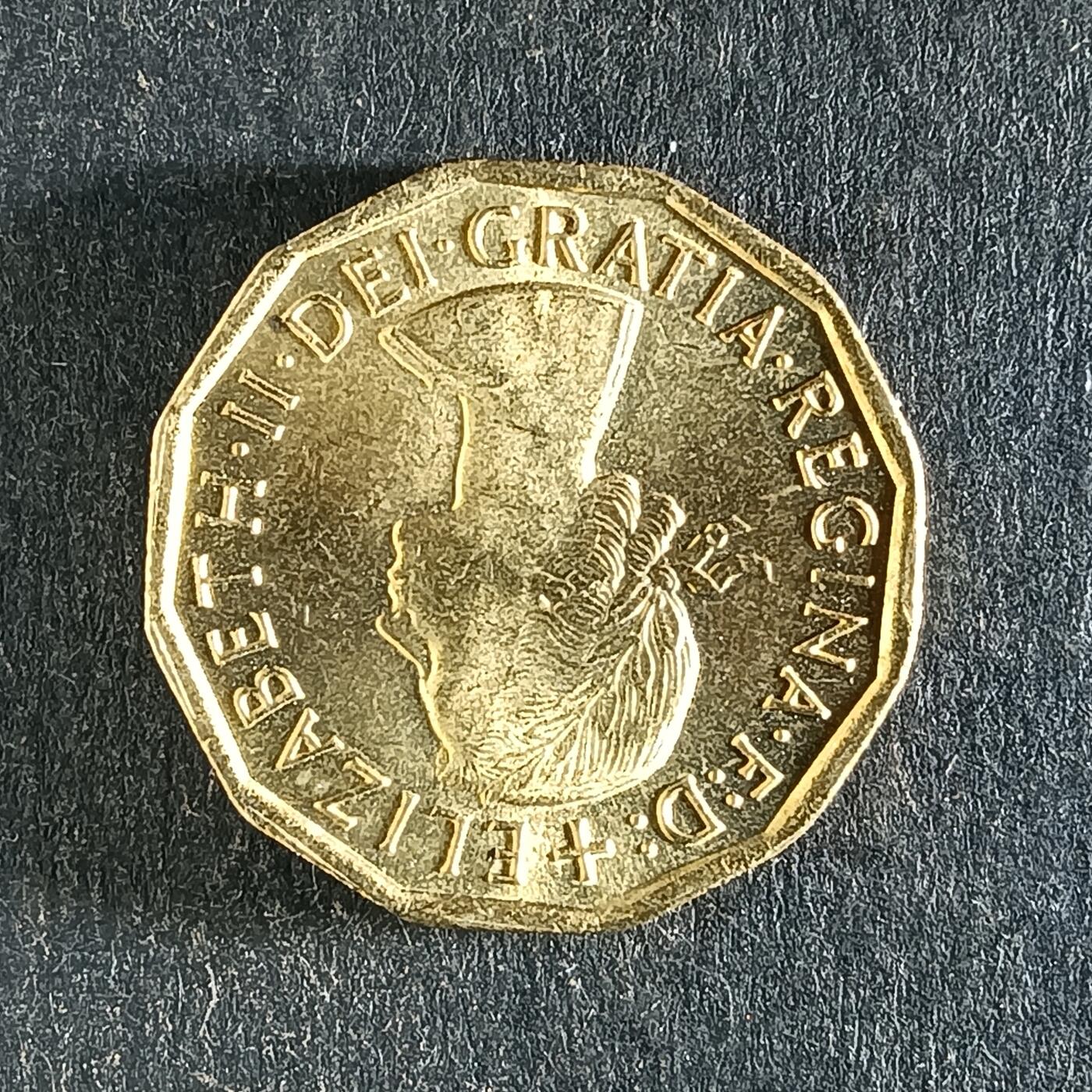 逸泉钱币2026第十五场世界钱币纪念币纸钞A883-1213A 1063英国3便士伊丽莎白女王