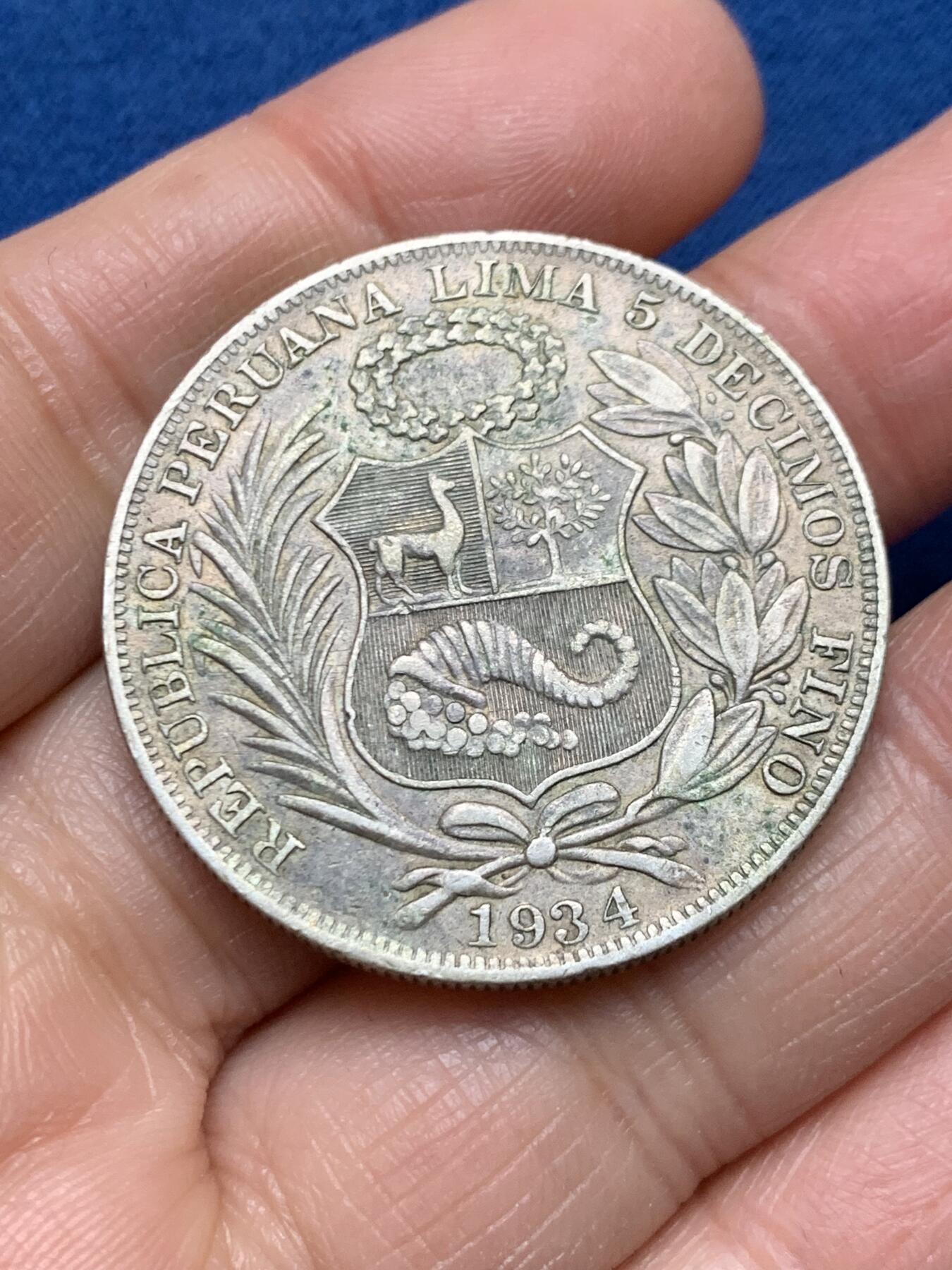 《竞宝斋》第462场 周日，周一，2场连拍 （全场包邮）欢迎送拍 秘鲁1934年坐人女神1索尔银币