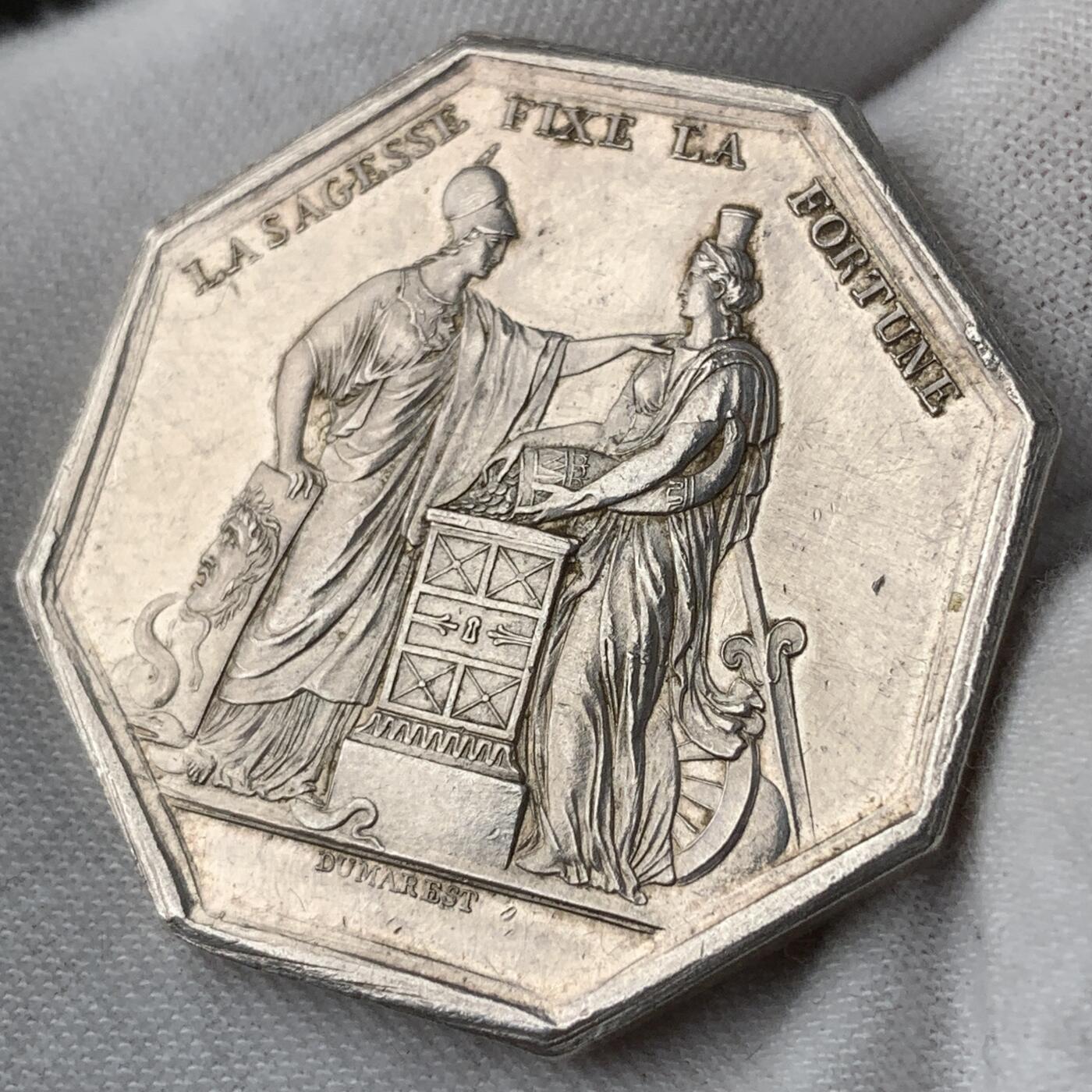 掌中浮雕-藏着的欧洲第051场 法兰西银行成立八角银章，对边36mm，24.3g