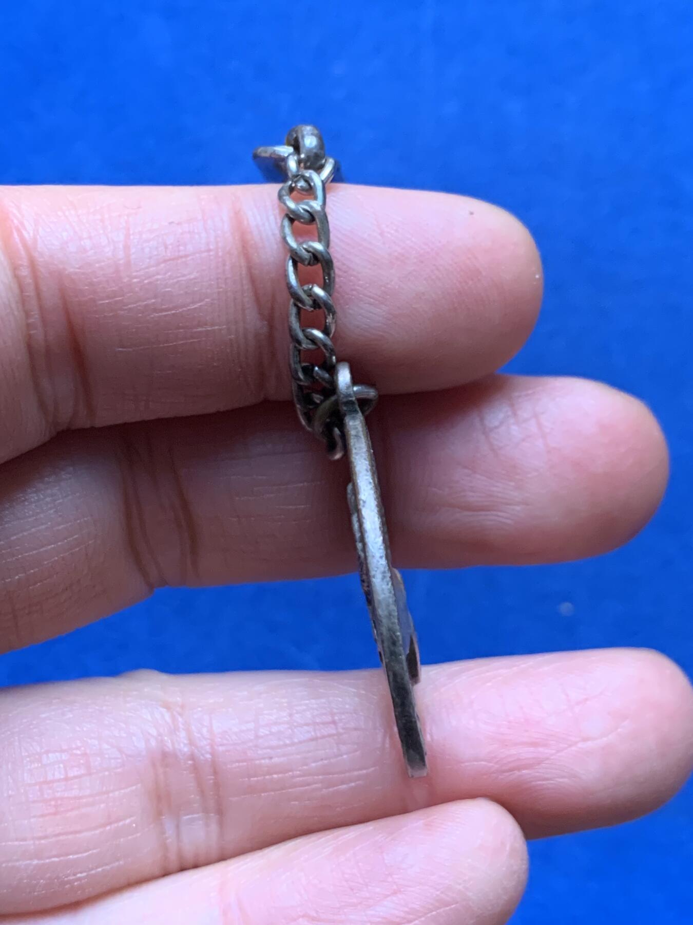 《竞宝斋》第462场 周日，周一，2场连拍 （全场包邮）欢迎送拍 意大利慈善兄弟会医院纪念章 正面圣若望·狄奥 带链条重约11.55克 28.5mm