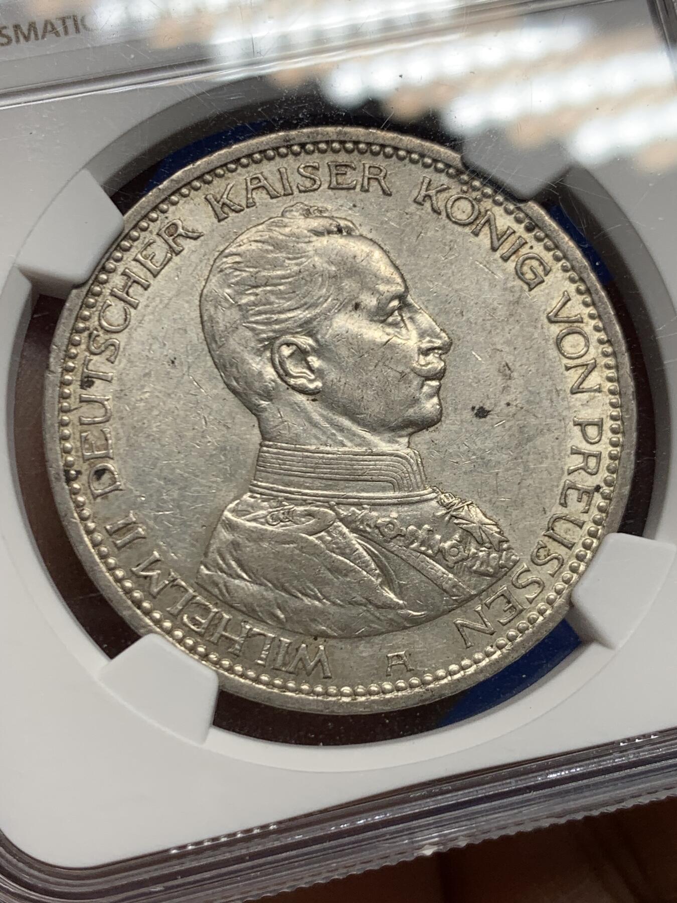 《竞宝斋》第462场 周日，周一，2场连拍 （全场包邮）欢迎送拍 NGC AU55 德国 普鲁士 1913年 威廉二世 军装 5马克 银币