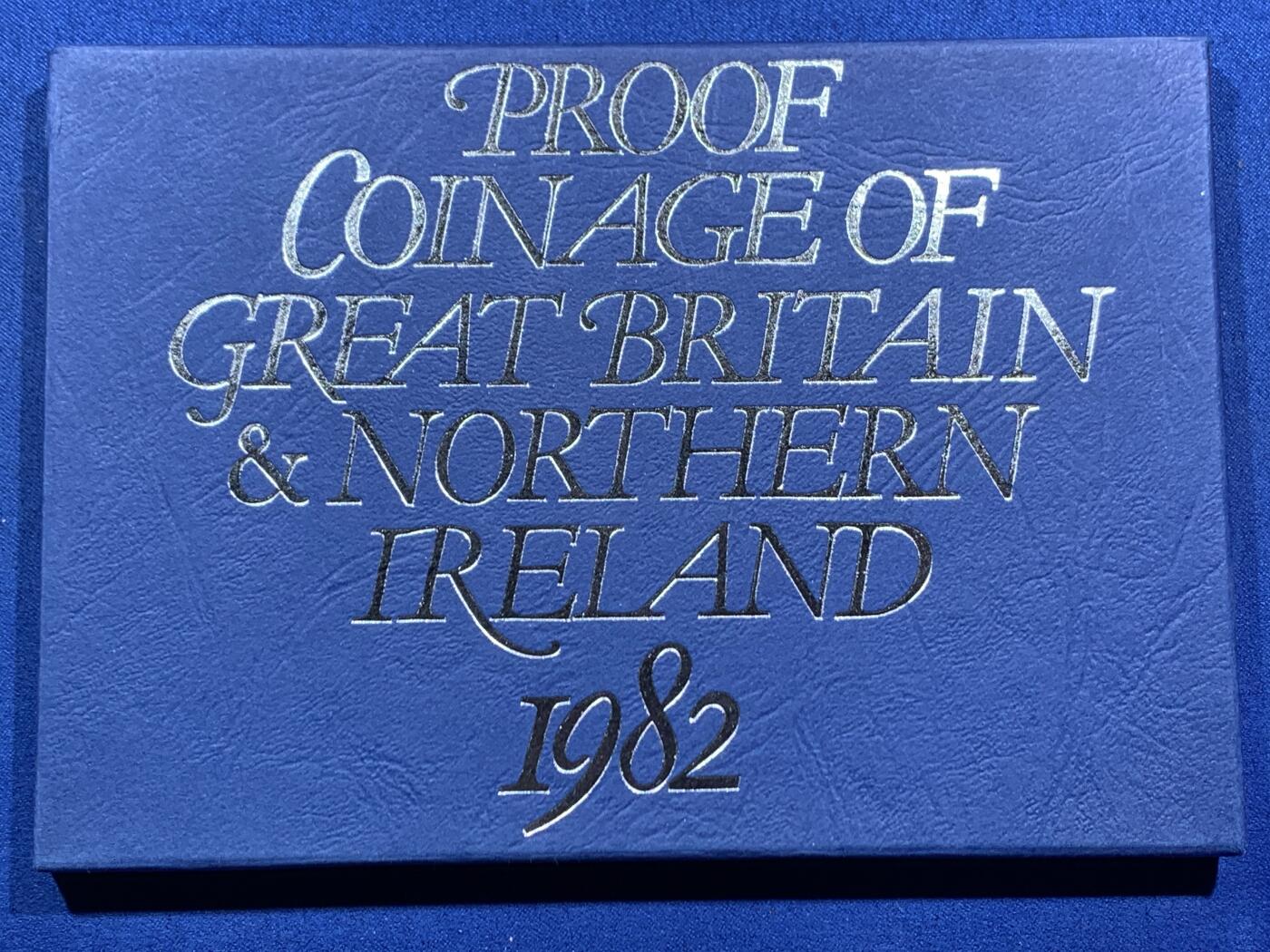 《竞宝斋》第462场 周日，周一，2场连拍 （全场包邮）欢迎送拍 英国1982年精制套币 礼品原装7枚币 包含少见的1/2便士