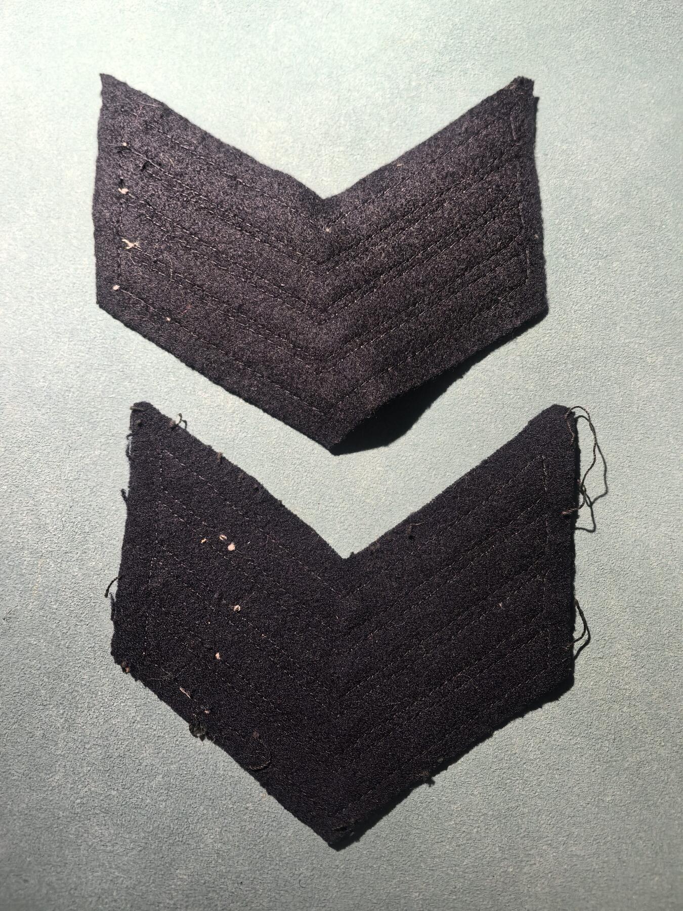 盛世勋华——号角文化勋章邮票专场拍卖第302期 东德人民警察高级警士袖章一对