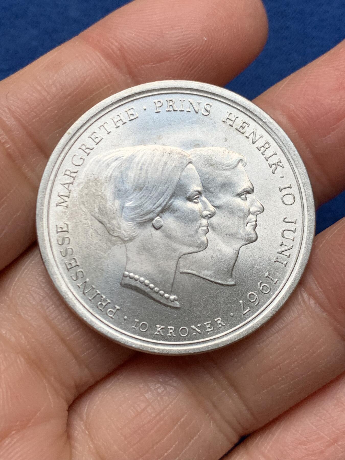 《竞宝斋》第462场 周日，周一，2场连拍 （全场包邮）欢迎送拍 丹麦1967年玛格丽特公主与法国亨里克亲王结婚纪念10克朗银币 20.5克 800银