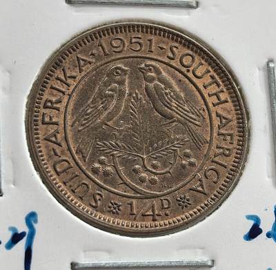 外国优质老铜币高银银币，周六九点倒数截拍，满百包邮，持续收拍 - 南非1951 年 1/4 便士铜币，正面为乔治六世头像，背面双雀配英 / 阿双语国名，设计精致。铜质包浆温润，品相完好，属南非联邦时期经典辅币，见证殖民末期货币史，是非洲英联邦货币收藏的特色佳品，历史与收藏价值兼具。