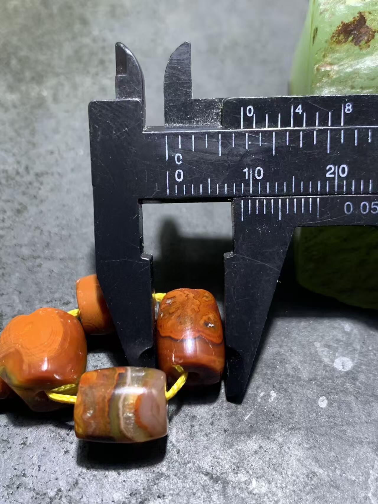 战国红玛瑙配饰一套