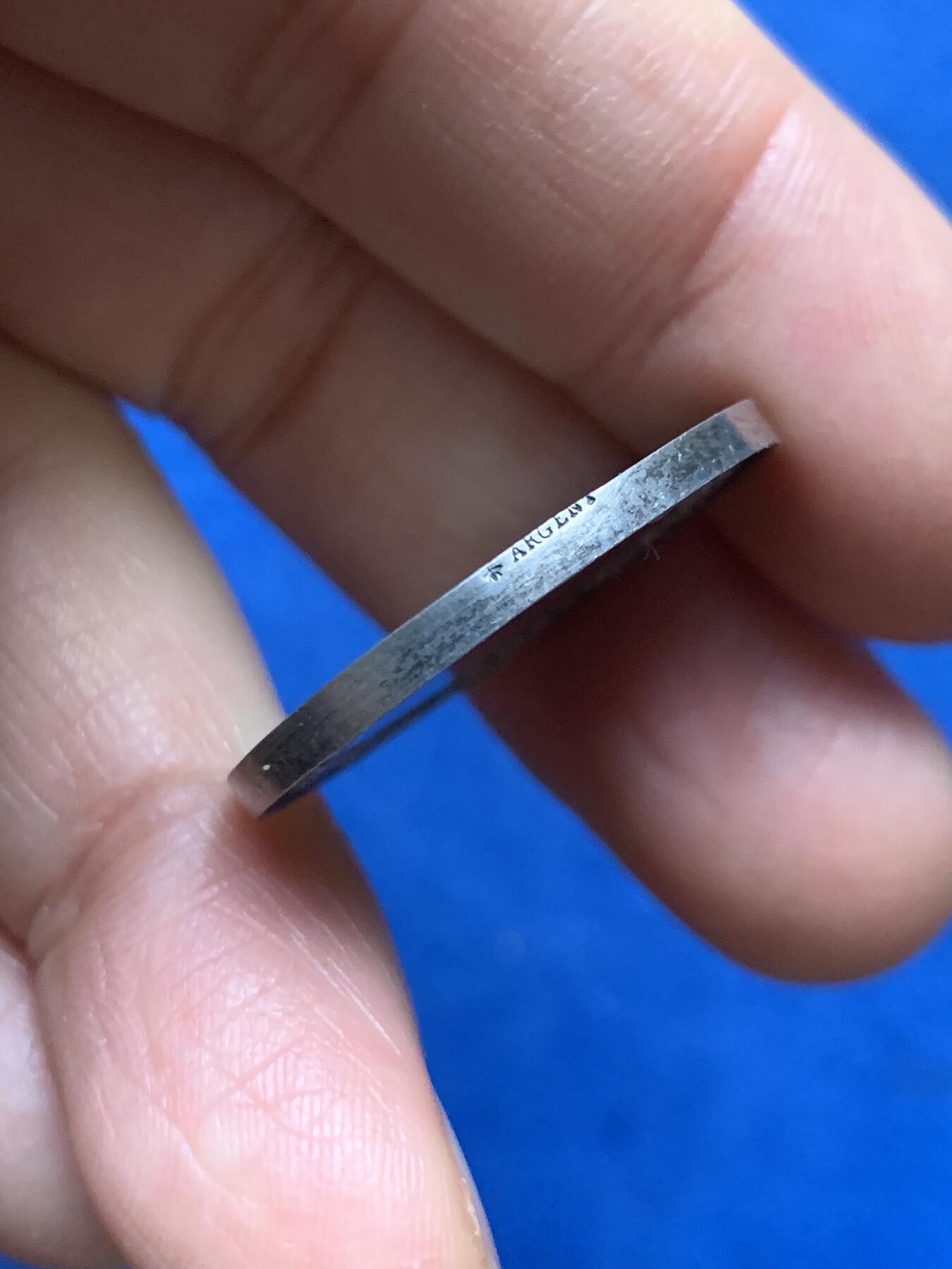 《竞宝斋》第462场 周日，周一，2场连拍 （全场包邮）欢迎送拍 法国婚礼银章 背面未刻字 10.1克 27.3mm 蜜蜂银标