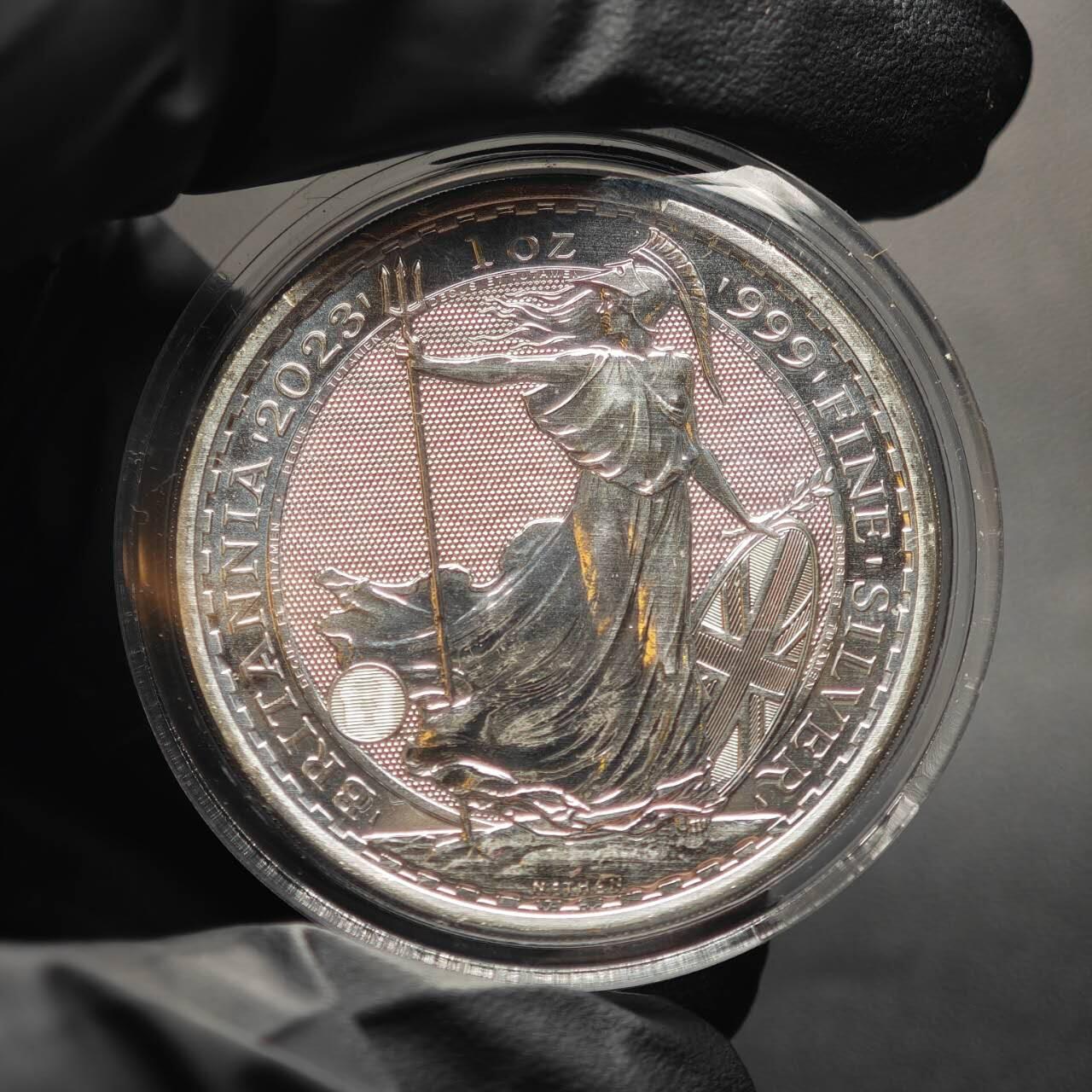 金瓯小拍第三期 古今币章 银价专场 英国不列颠女神投资银币2023年 重31.1克 查尔斯国王头像 有淡白斑