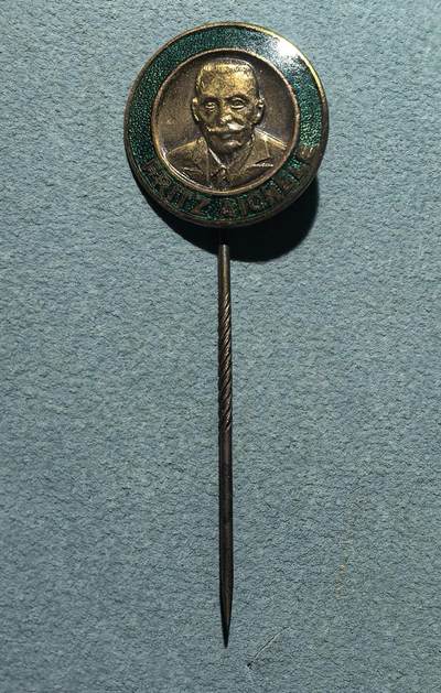 盛世勋华——号角文化勋章邮票专场拍卖第302期 - 德国（联邦）巴登-符腾堡政治家弗里茨·艾希勒（Fritz Aichele）纪念别针