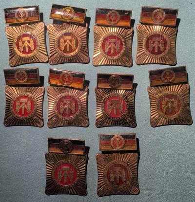 盛世勋华——号角文化勋章邮票专场拍卖第302期 - 东德社会主义劳动积极集体荣誉称号奖章 10枚