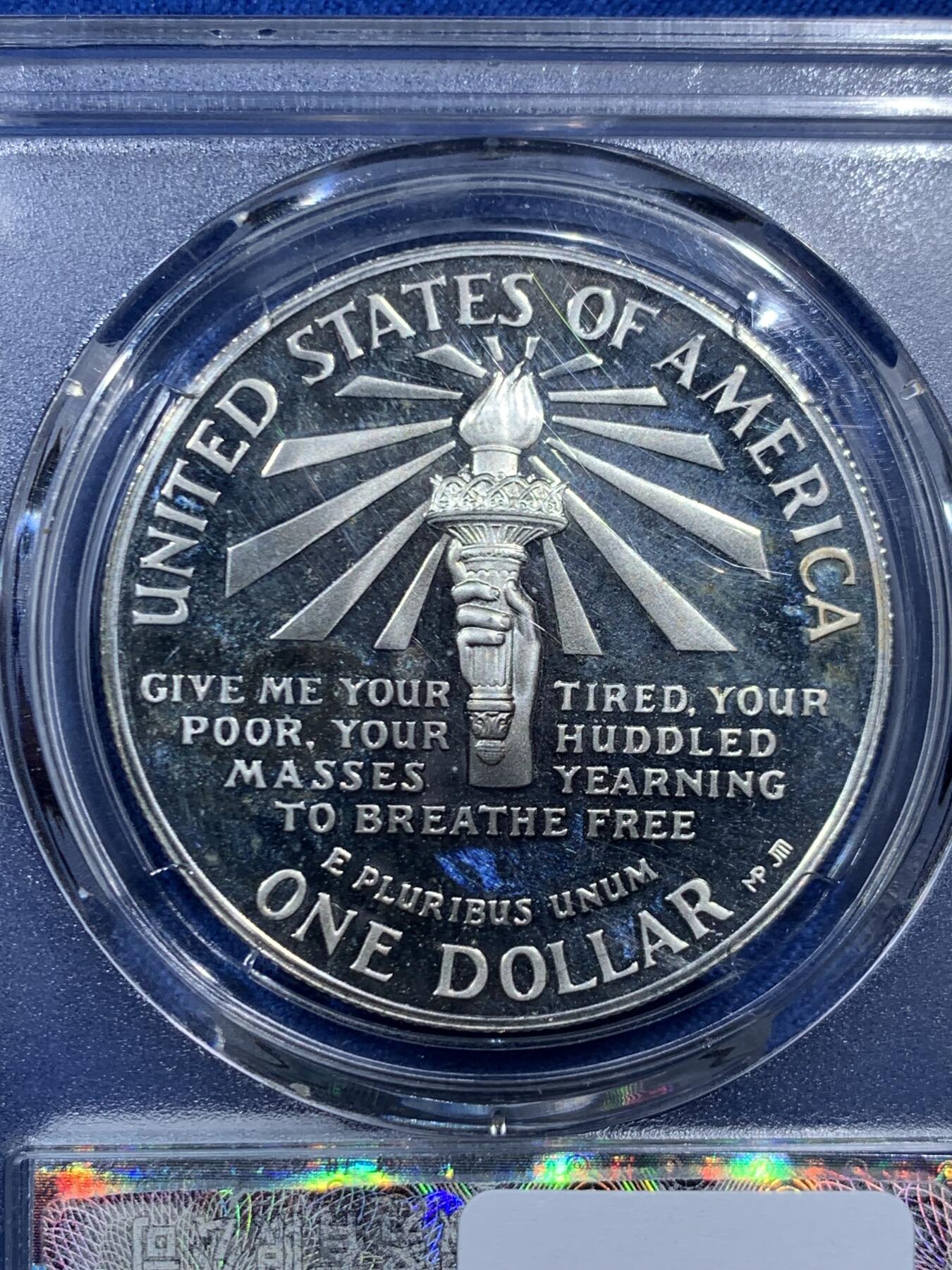 《竞宝斋》第462场 周日，周一，2场连拍 （全场包邮）欢迎送拍 美国1986年自由女神1美元精制银币