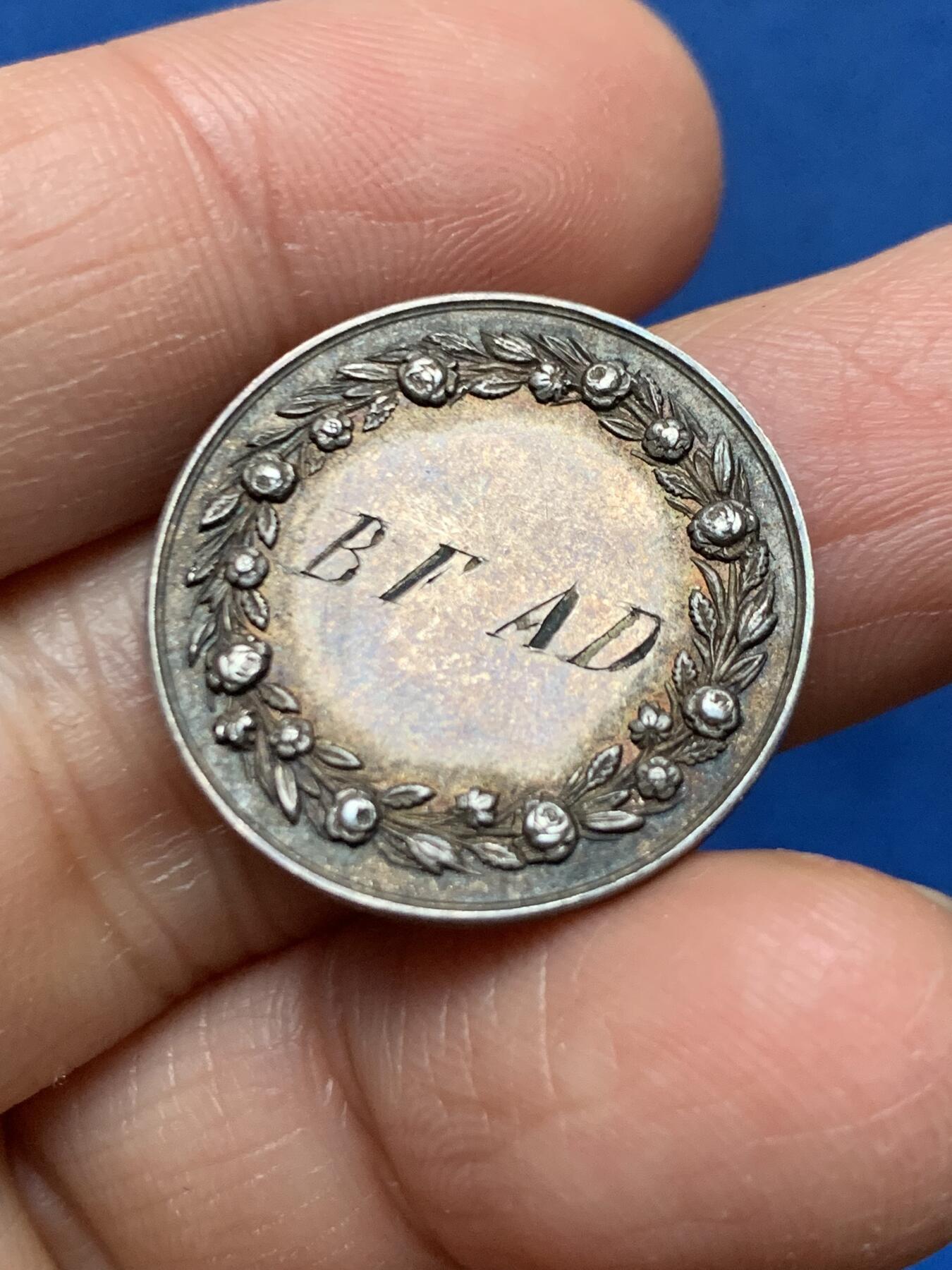 《竞宝斋》第462场 周日，周一，2场连拍 （全场包邮）欢迎送拍 法国婚礼银章 5克 23.9mm 蜜蜂AR边铭