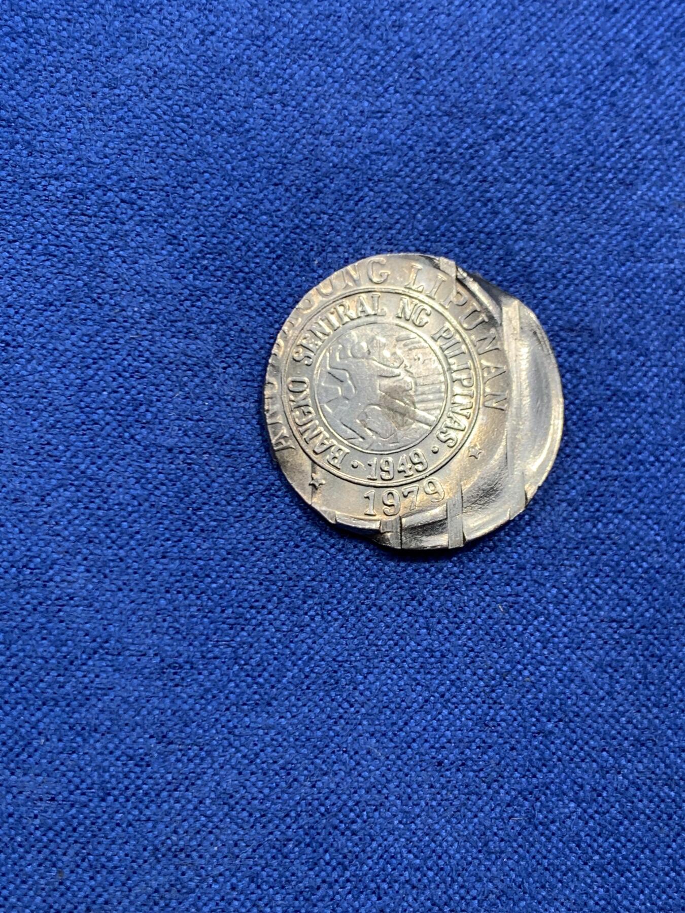 《竞宝斋》第462场 周日，周一，2场连拍 （全场包邮）欢迎送拍 1979年菲律宾10分铜镍币 少见错版硬币铸造移位销毁痕 NGC不给入盒