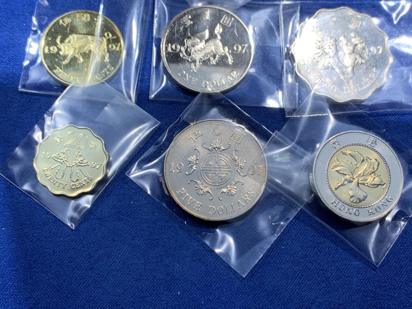 《竞宝斋》第462场 周日，周一，2场连拍 （全场包邮）欢迎送拍 香港1997回归纪念币一组 细节见图