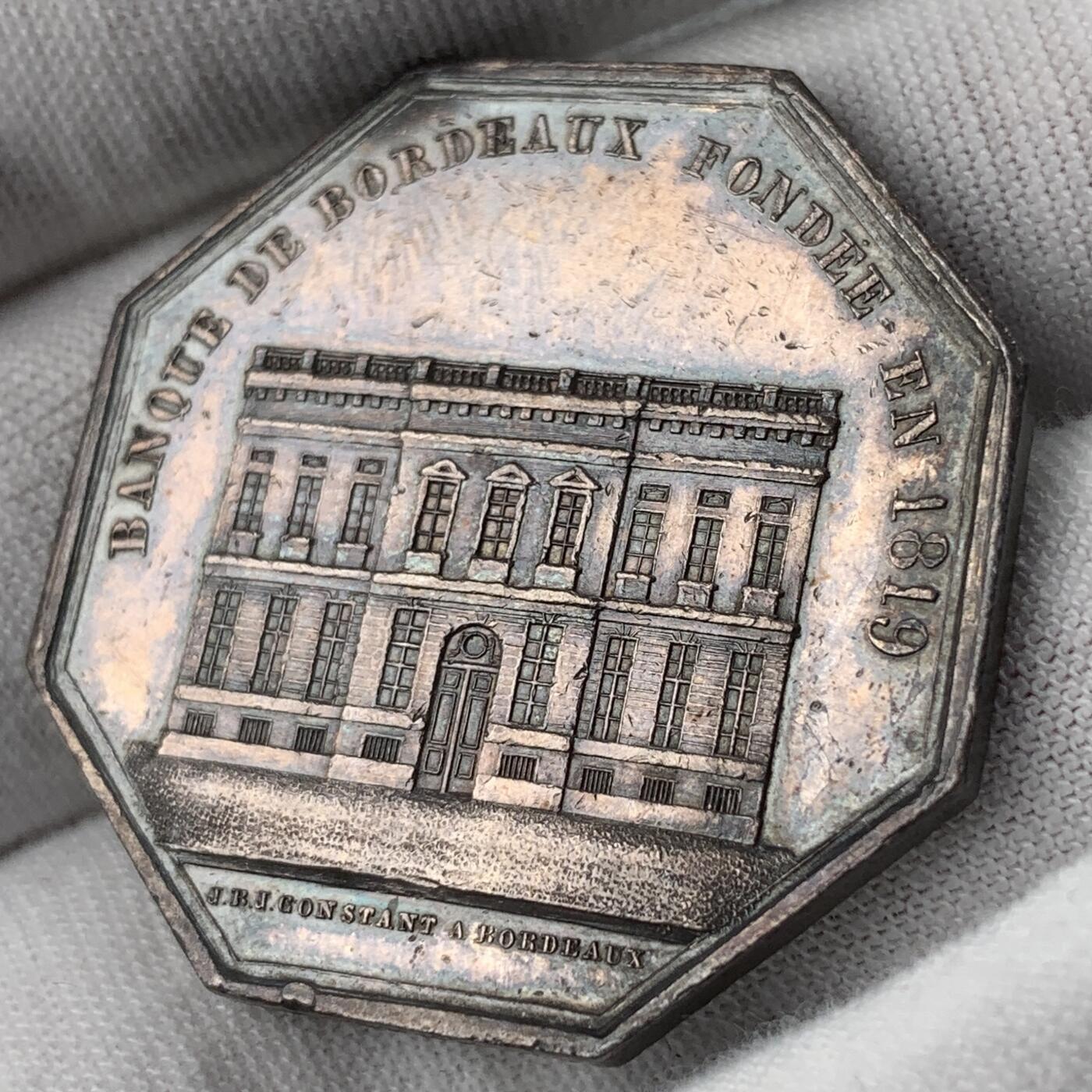 掌中浮雕-藏着的欧洲第051场 1819年法国波尔多银行八角银章，34. 65mm，19g