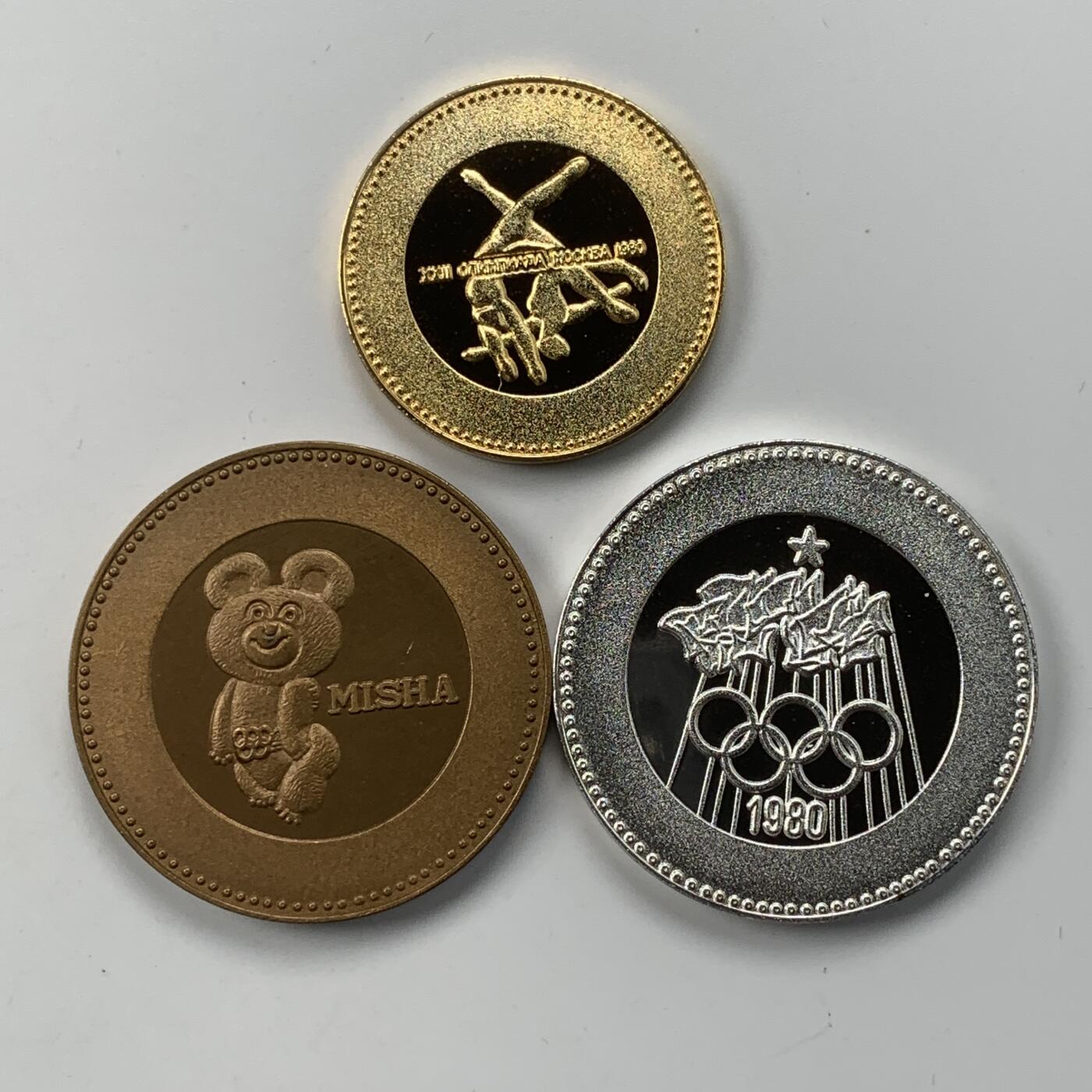 掌中浮雕-藏着的欧洲第051场 1980年莫斯科奥运会日本读卖新闻纪念章一套（铜章与铜镍合金），38mm/31mm