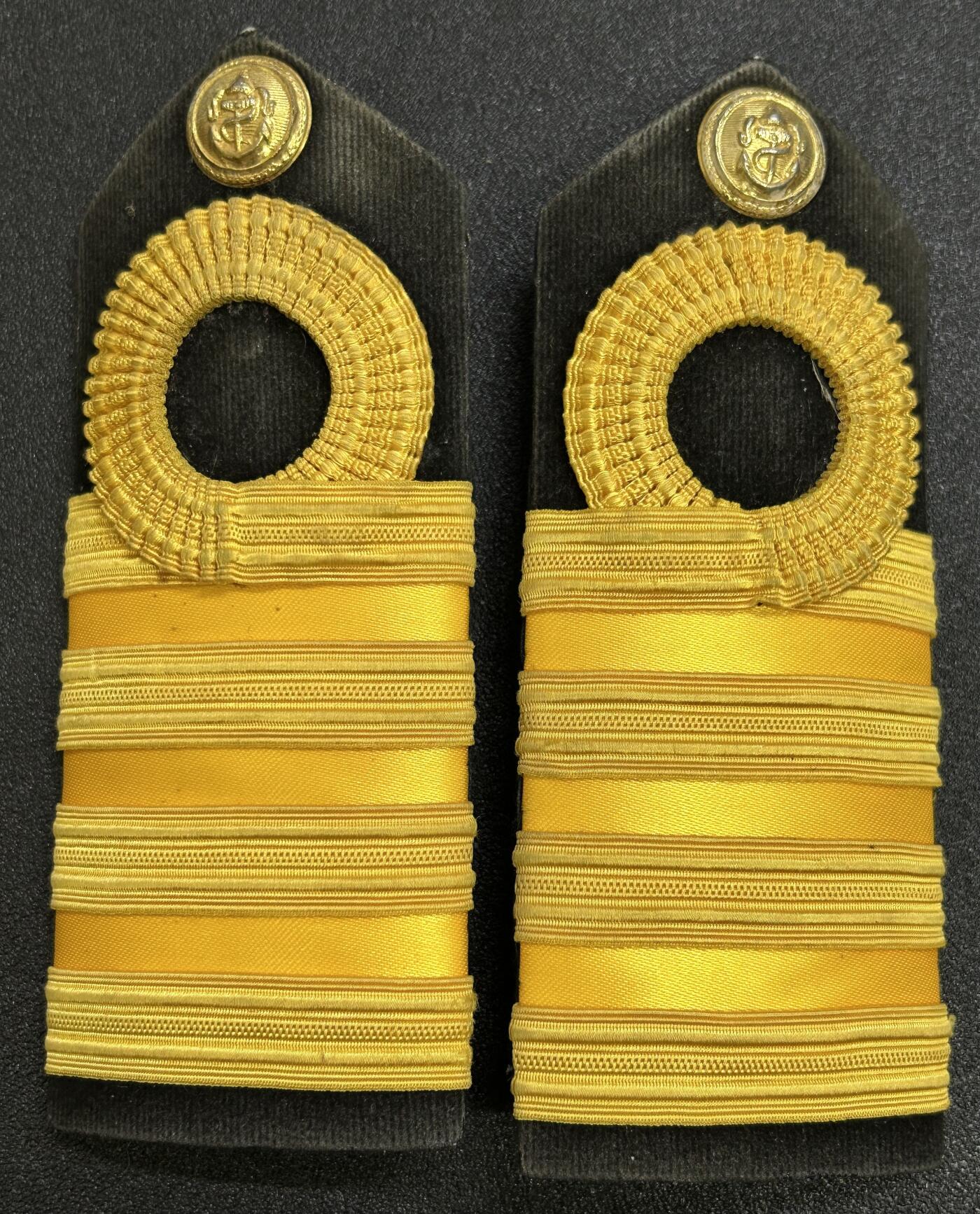 西秦中古拍卖第七十四期 泰国皇家海军海军陆战队上校肩章 早期版