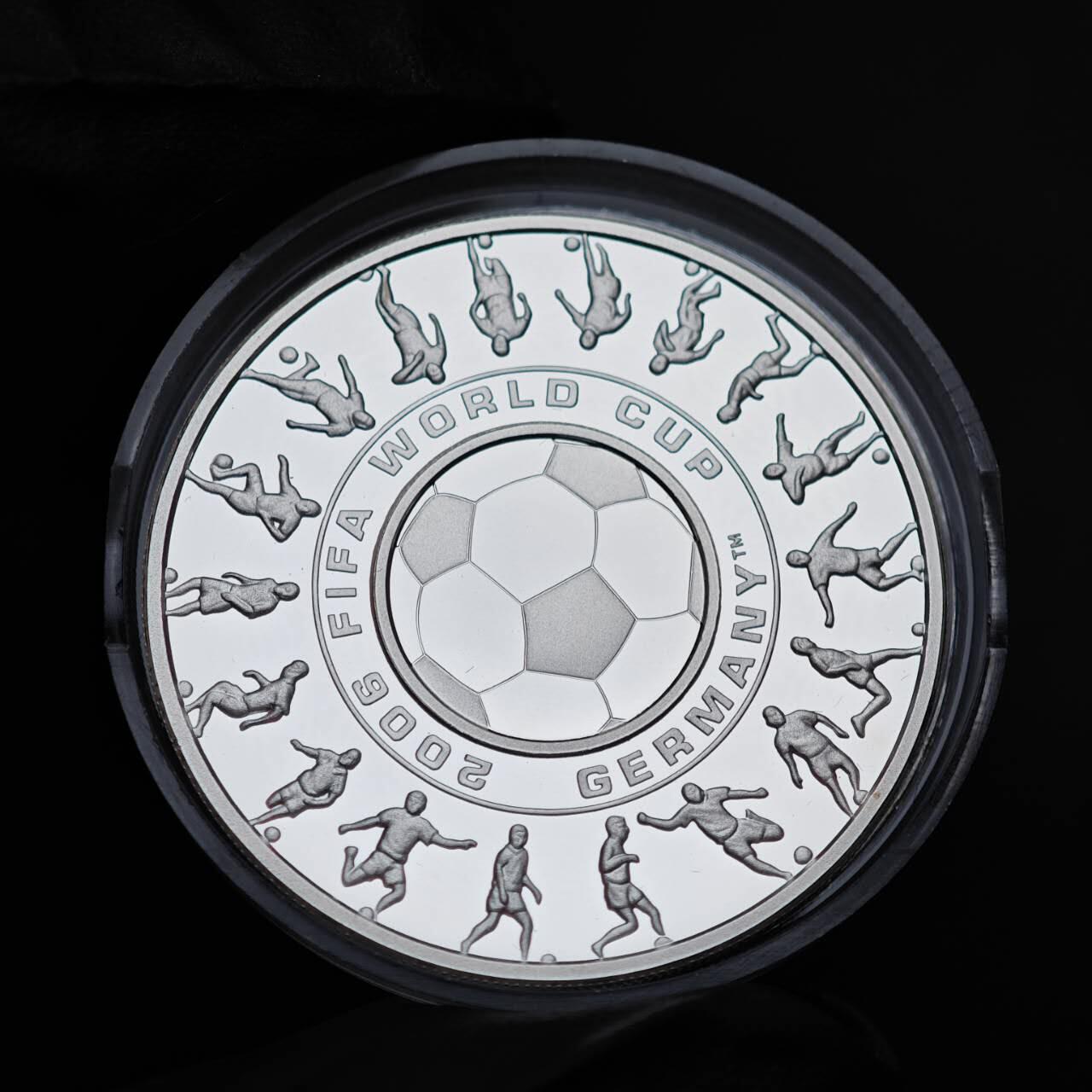 金瓯小拍第三期 古今币章 银价专场 澳大利亚母子组合银币2枚1套2006年 重32.2克 世界杯主题 无盒证