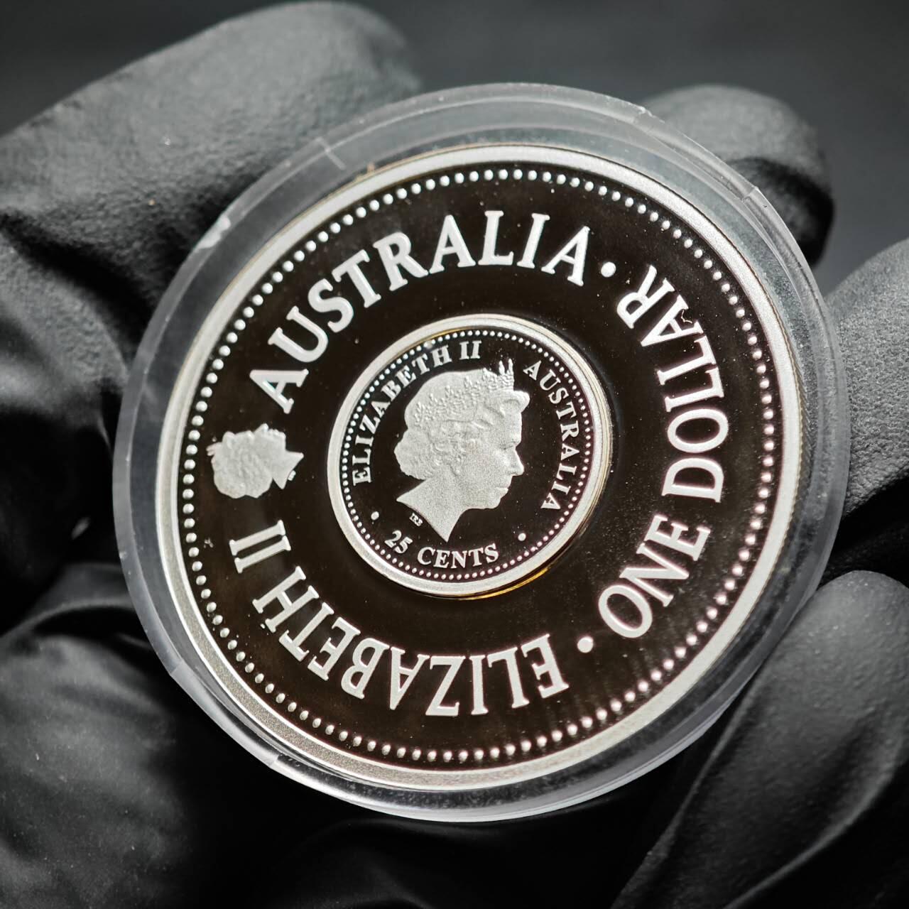 金瓯小拍第三期 古今币章 银价专场 澳大利亚母子组合银币2枚1套2006年 重32.2克 世界杯主题 带盒证 盒严重破损