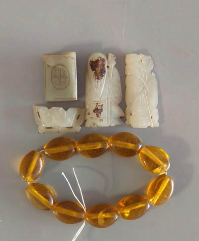 上海都达杂项专场九（全场包邮） - 清 各式旧玉、手串 5件1-41