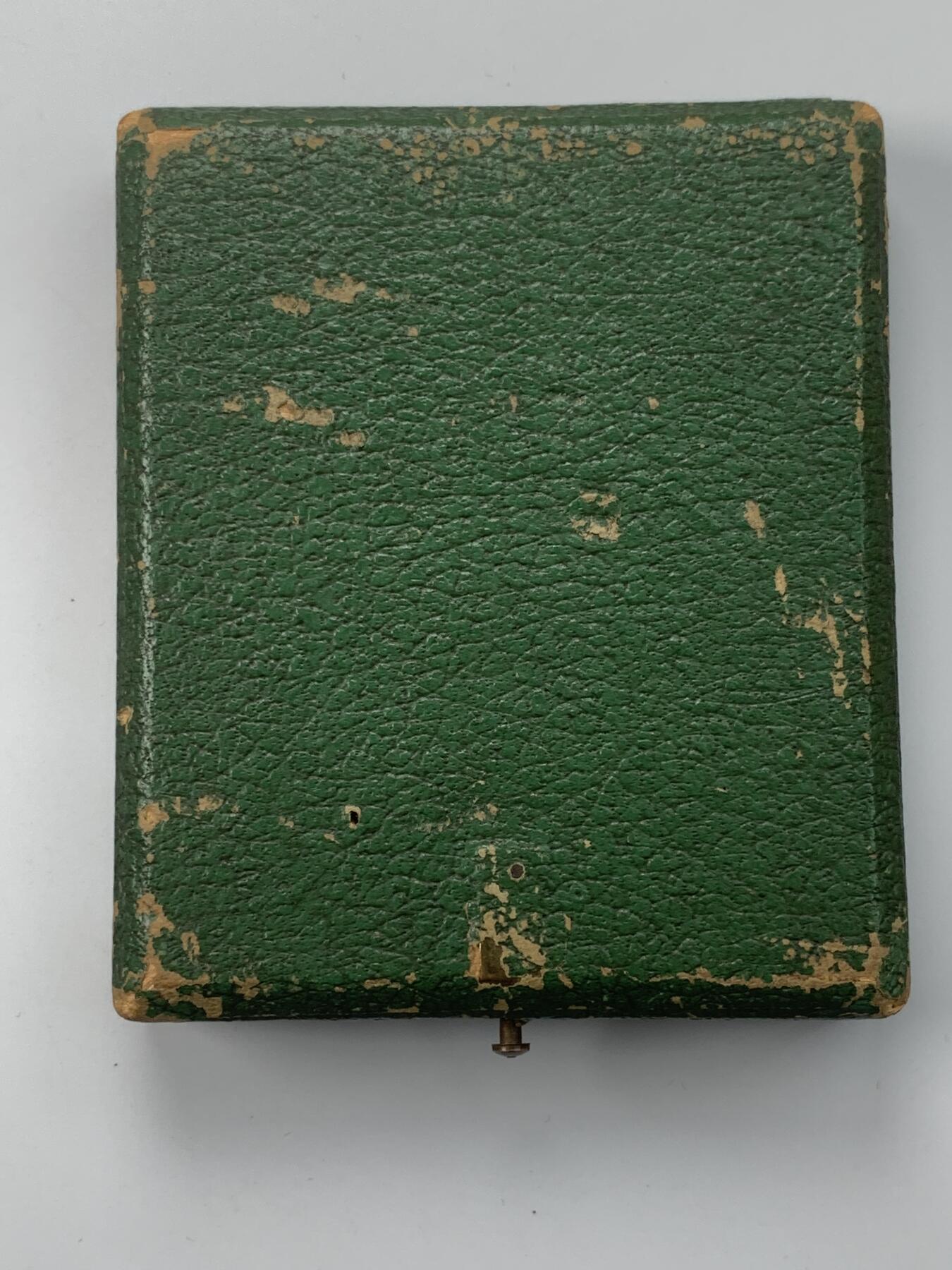 掌中浮雕-藏着的欧洲第051场 1907年法国医学院教授保罗.巴尔镀银铜章，56.5*69.4mm，盒子变形，扣不住