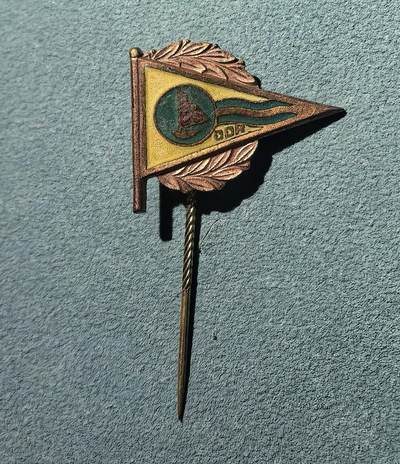 盛世勋华——号角文化勋章邮票专场拍卖第302期 - 东德帆船航海协会别针