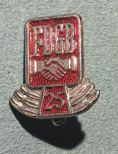 盛世勋华——号角文化勋章邮票专场拍卖第302期 - 东德自由德国工会联合会（FDGB）25年荣誉证章