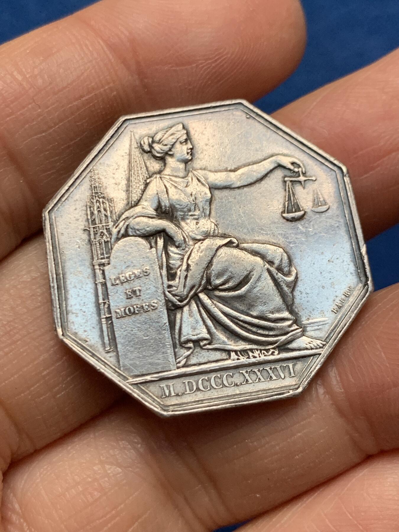 《竞宝斋》第462场 周日，周一，2场连拍 （全场包邮）欢迎送拍 法国沙特尔公证人八角银质代币，14.57g，31.5mm，丰饶角边铭