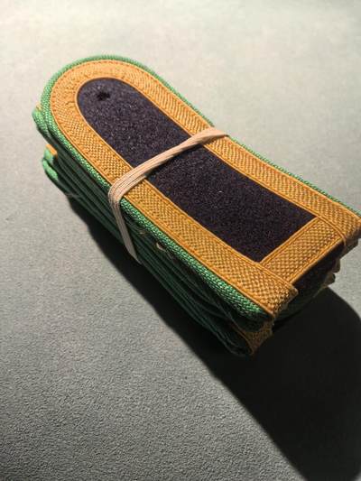 盛世勋华——号角文化勋章邮票专场拍卖第302期 - 东德边防军海岸边防士官肩章 4对