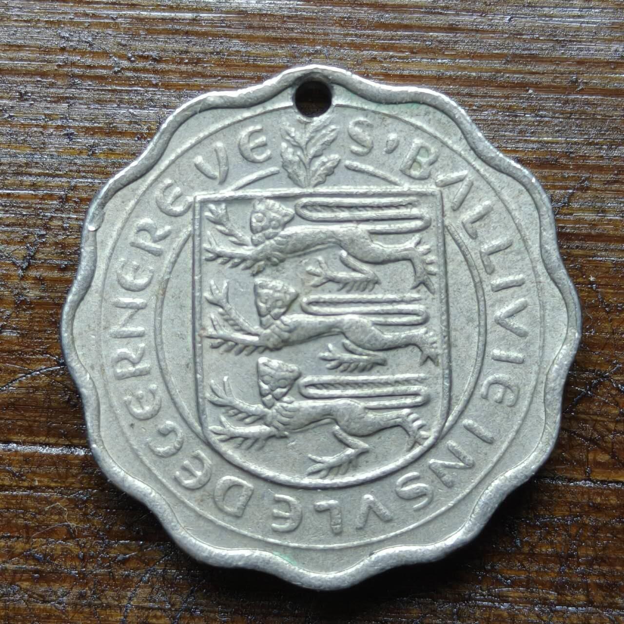 【铜匠收藏】★第140场★散币场。不寄存，30包邮。不满30元，支付5元运费。《接受代拍 代送NGC评级》 84【无寄存】根西岛 1959年 3便士 厚版