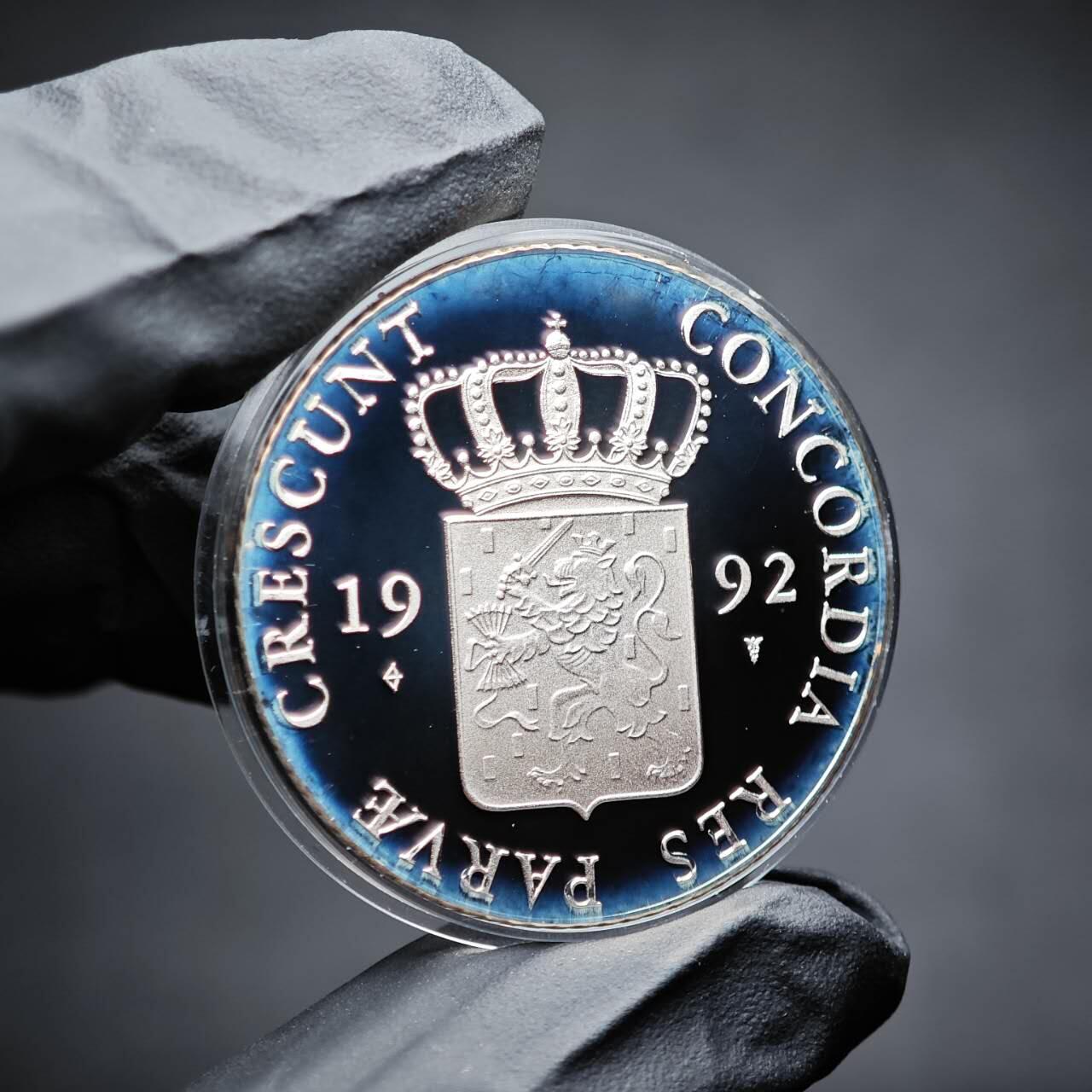 金瓯小拍第三期 古今币章 银价专场 荷兰杜卡特复刻精制银章1992年 28.3克 带盒证